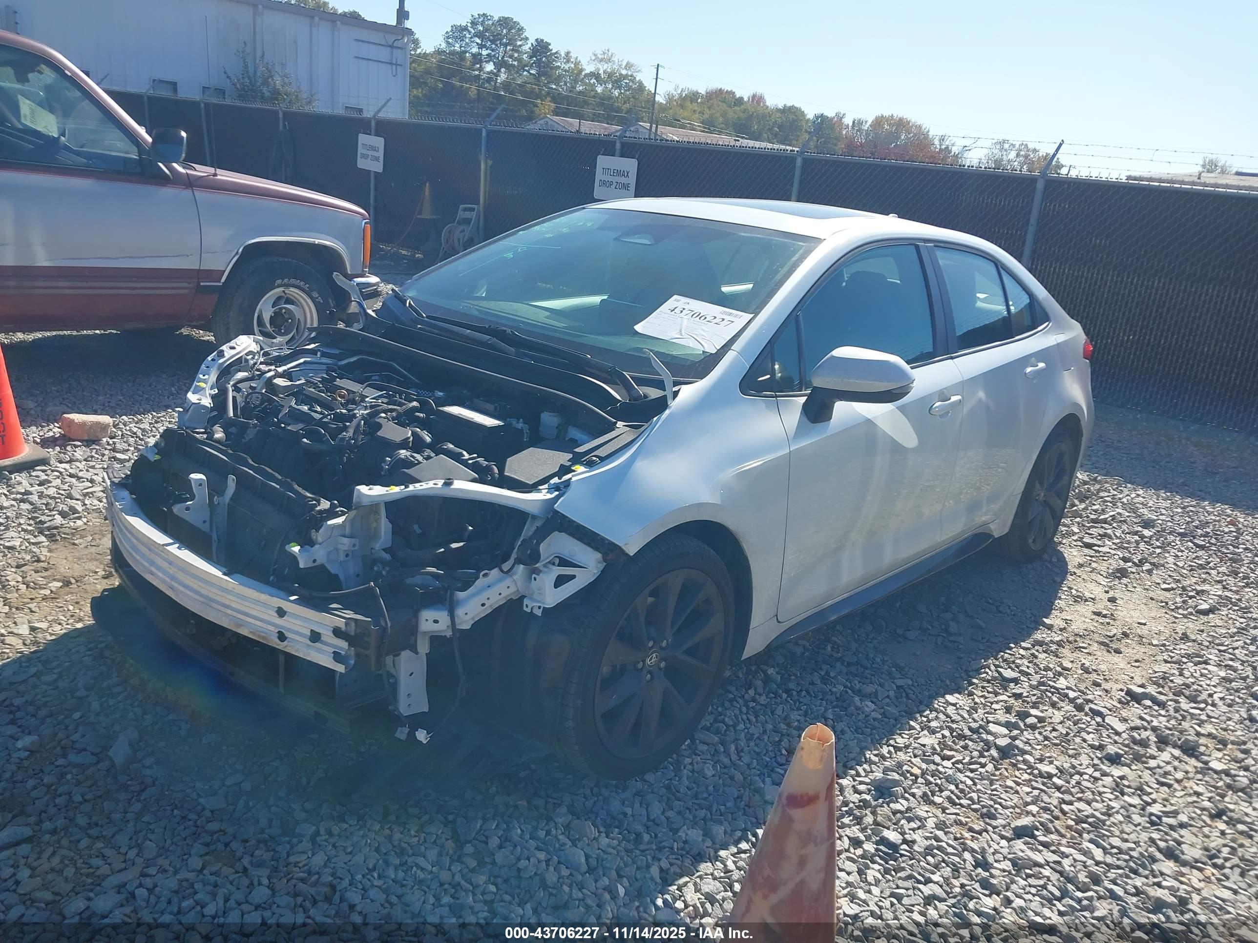 TOYOTA COROLLA image 2