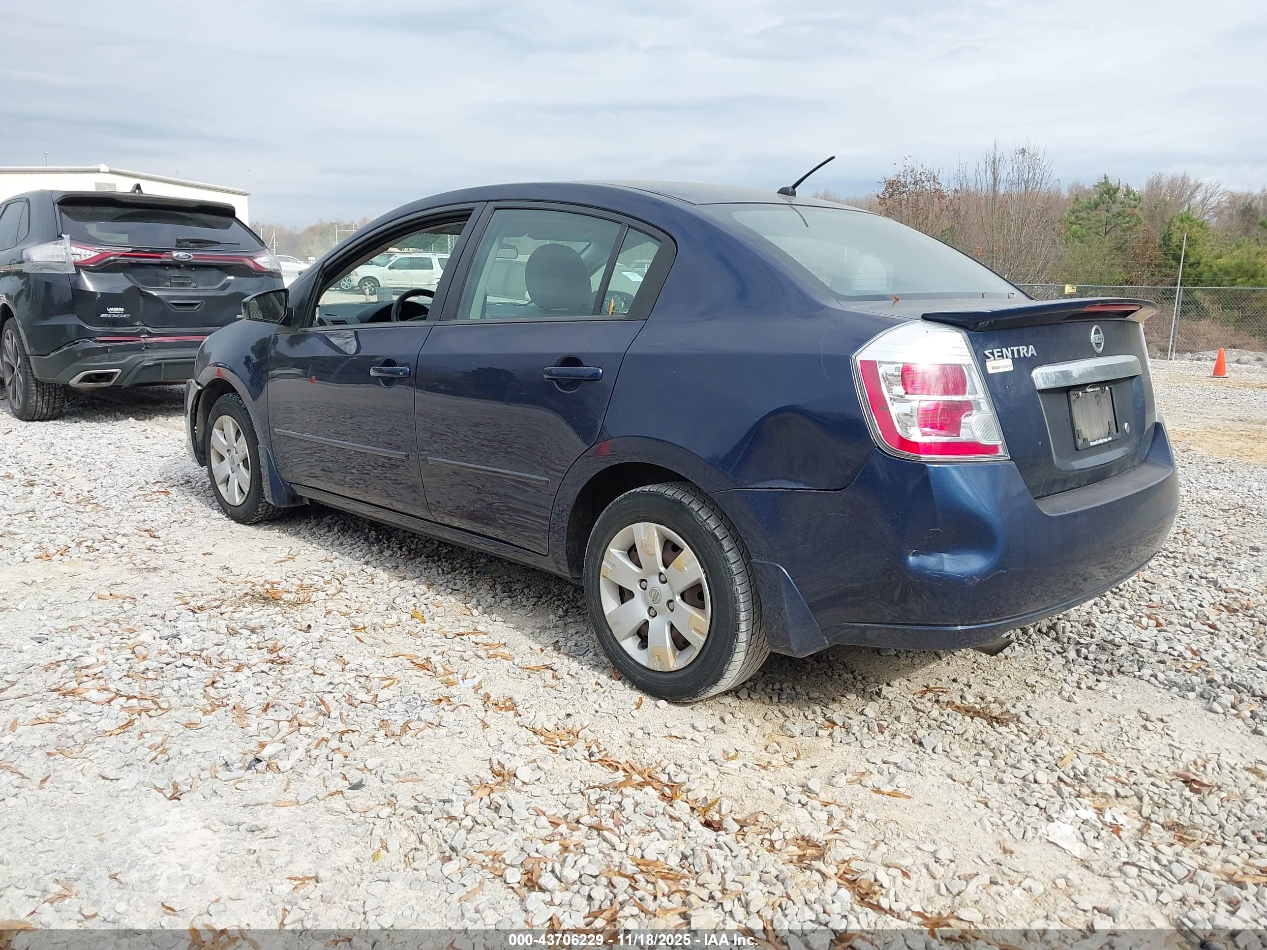 NISSAN SENTRA image 3