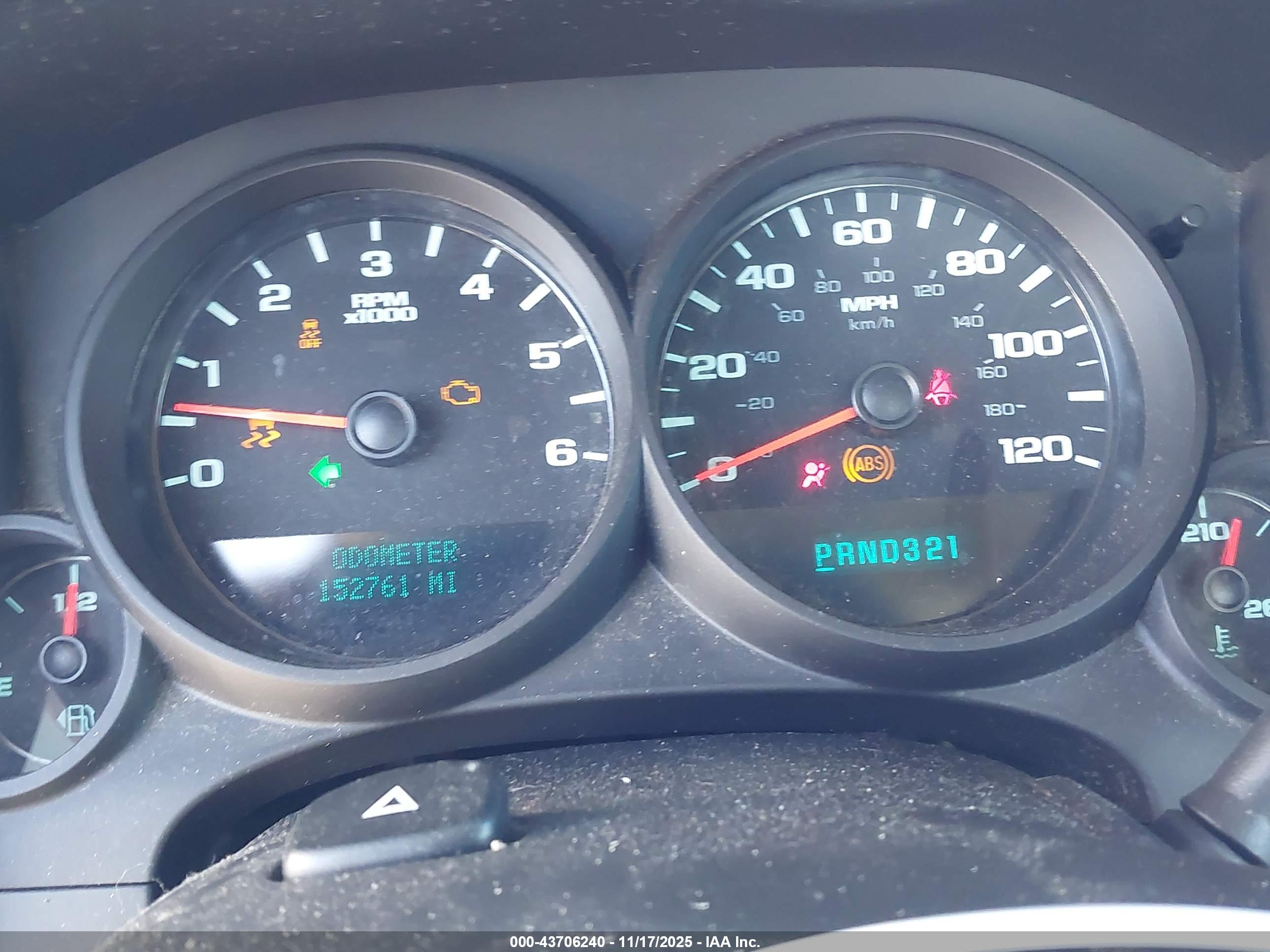 CHEVROLET SILVERADO image 7