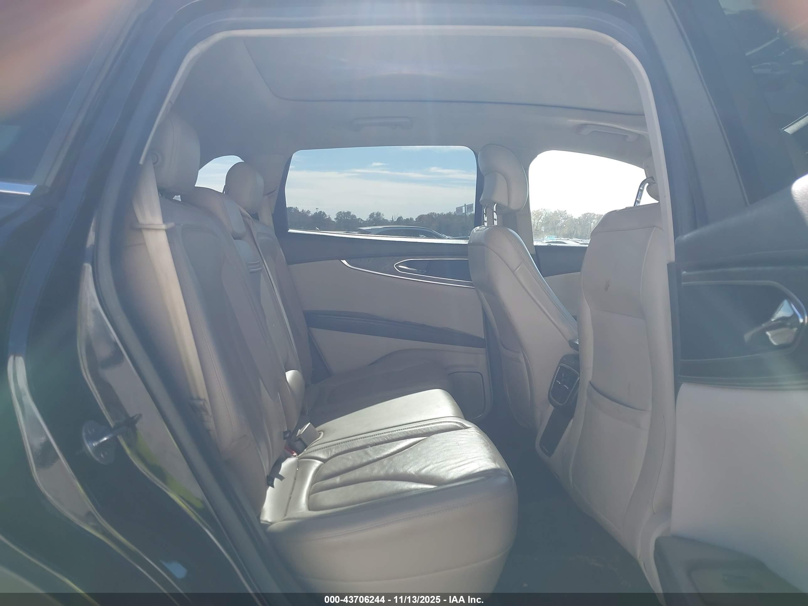 LINCOLN MKX image 8