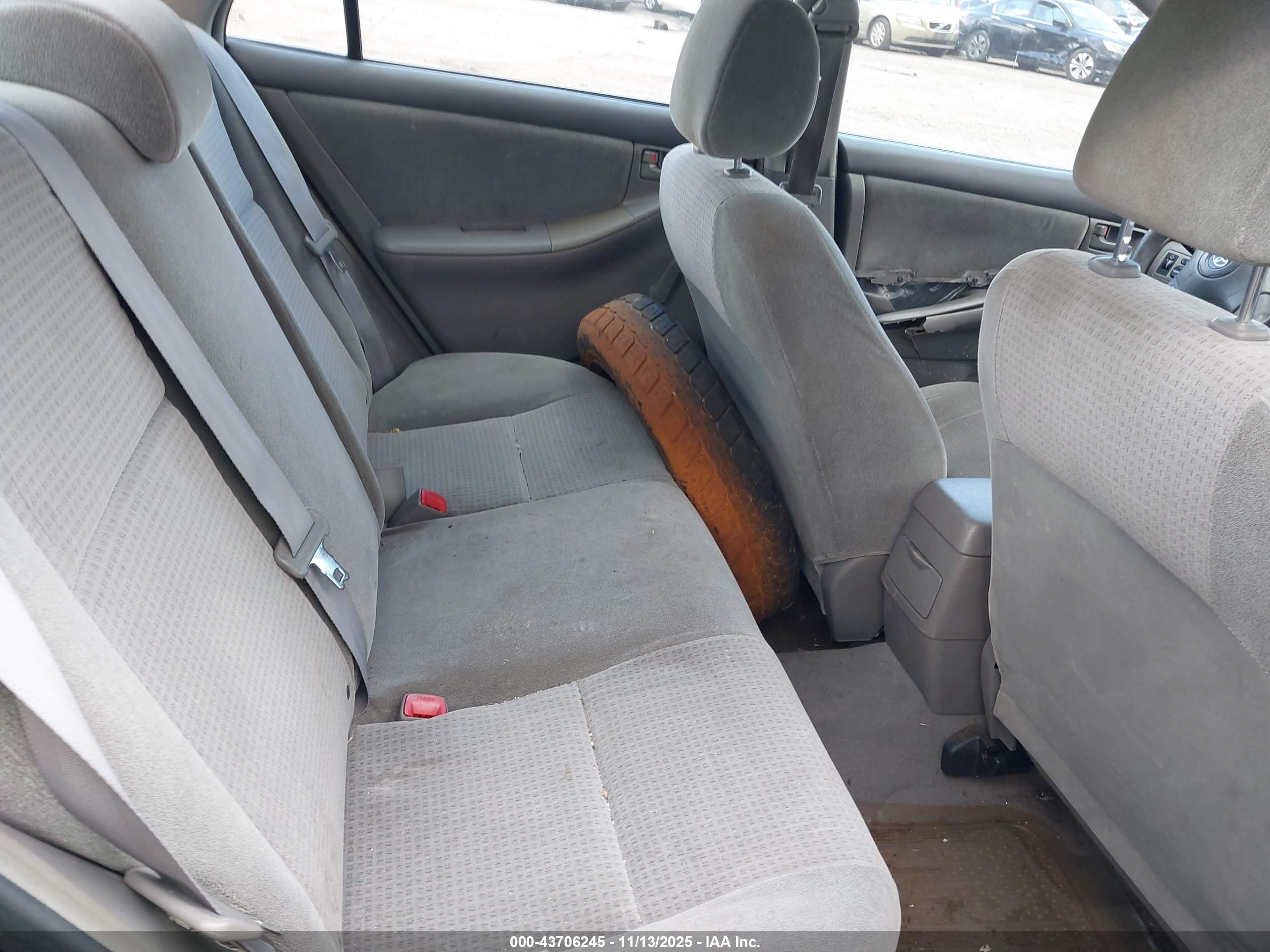 TOYOTA COROLLA image 8