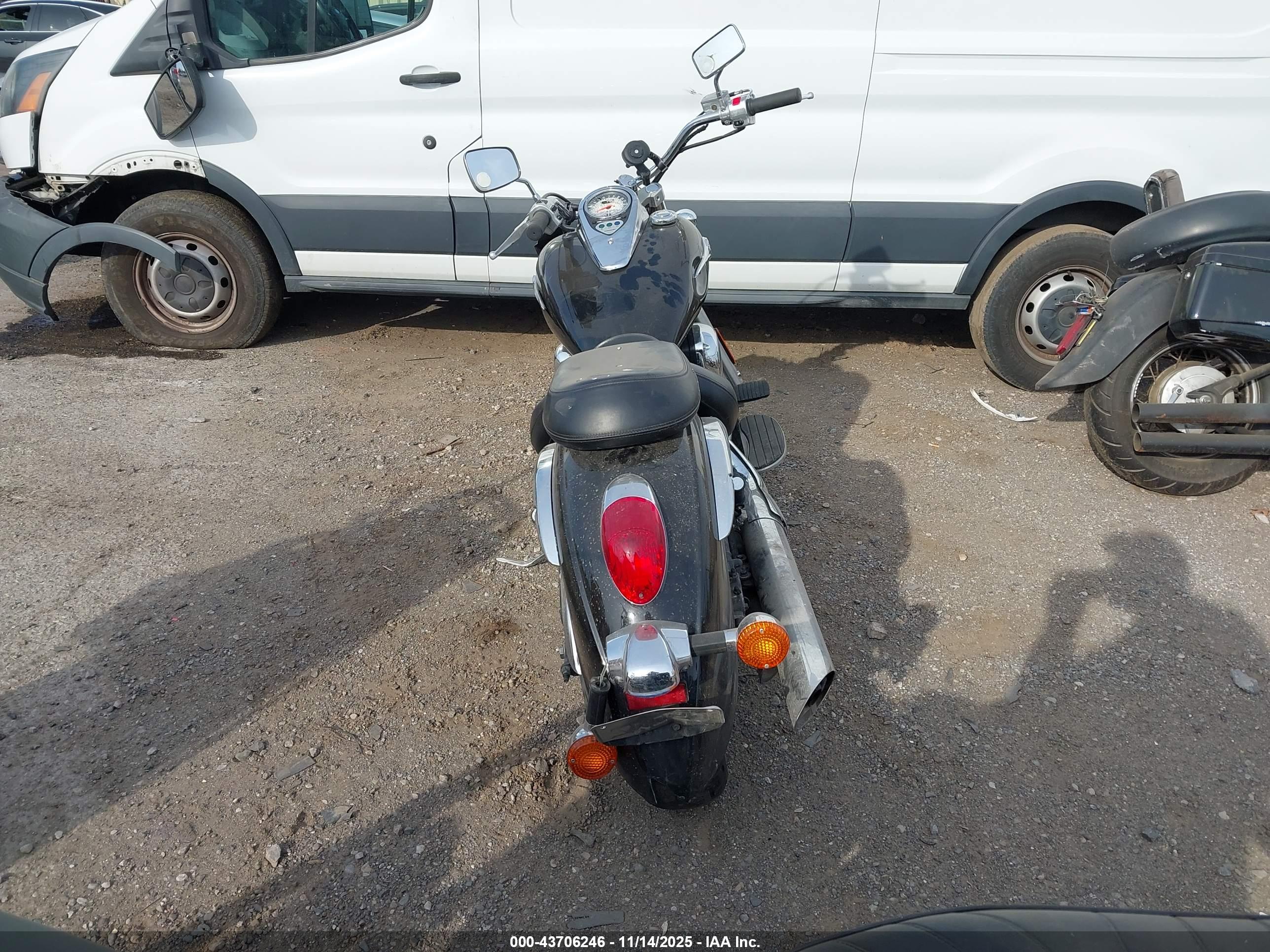 KAWASAKI VN900 image 6