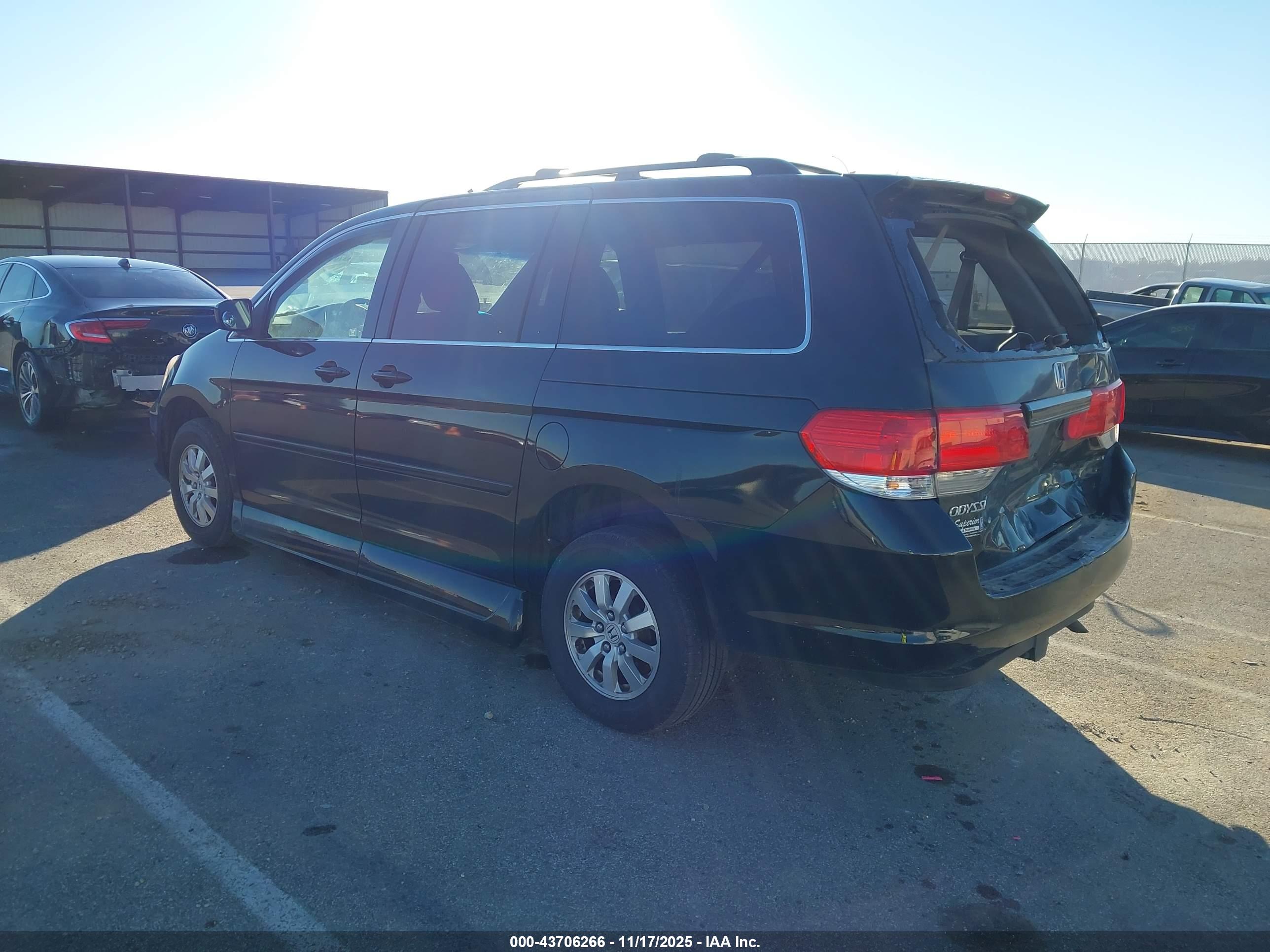 HONDA ODYSSEY image 3
