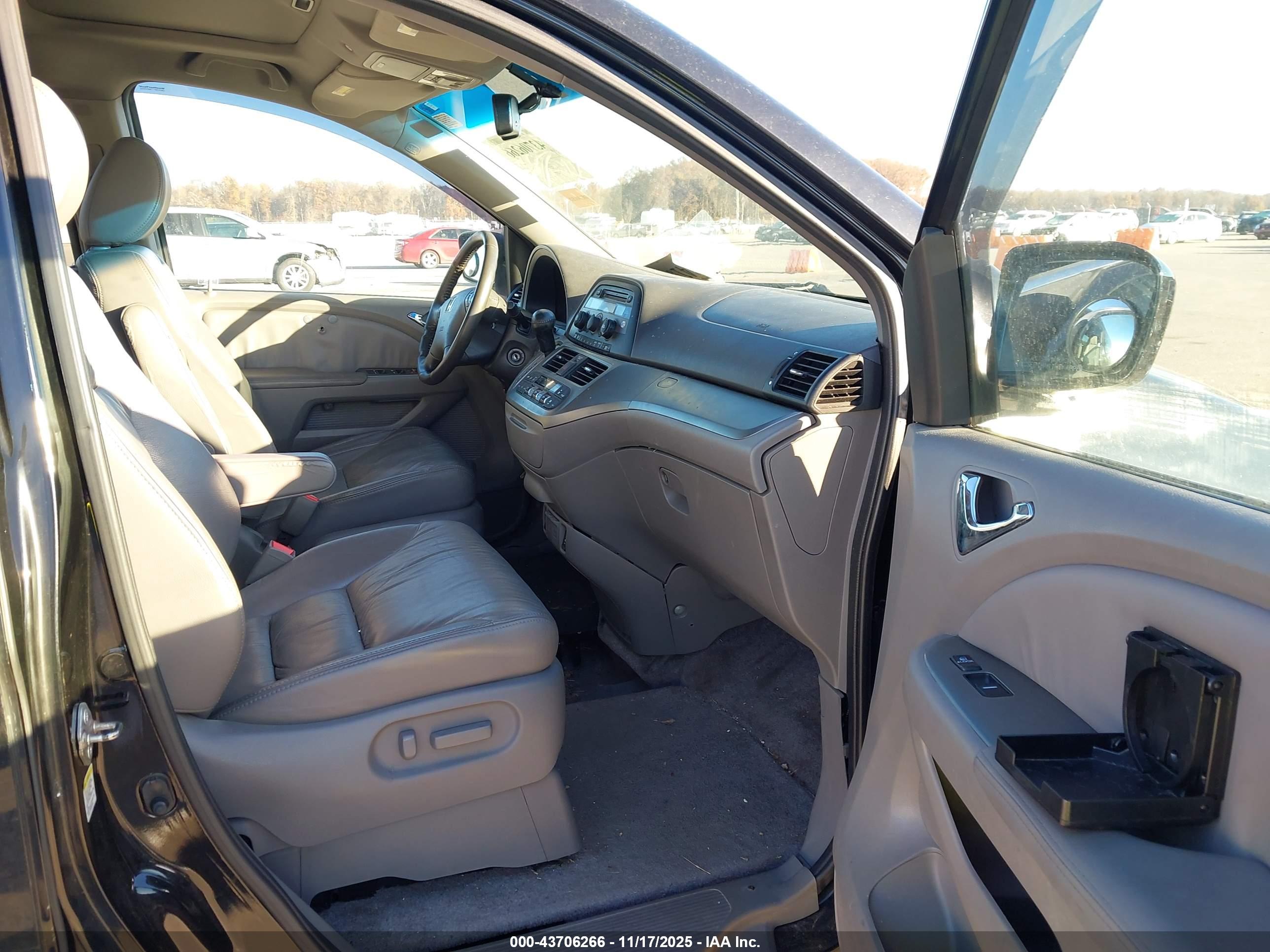 HONDA ODYSSEY image 5
