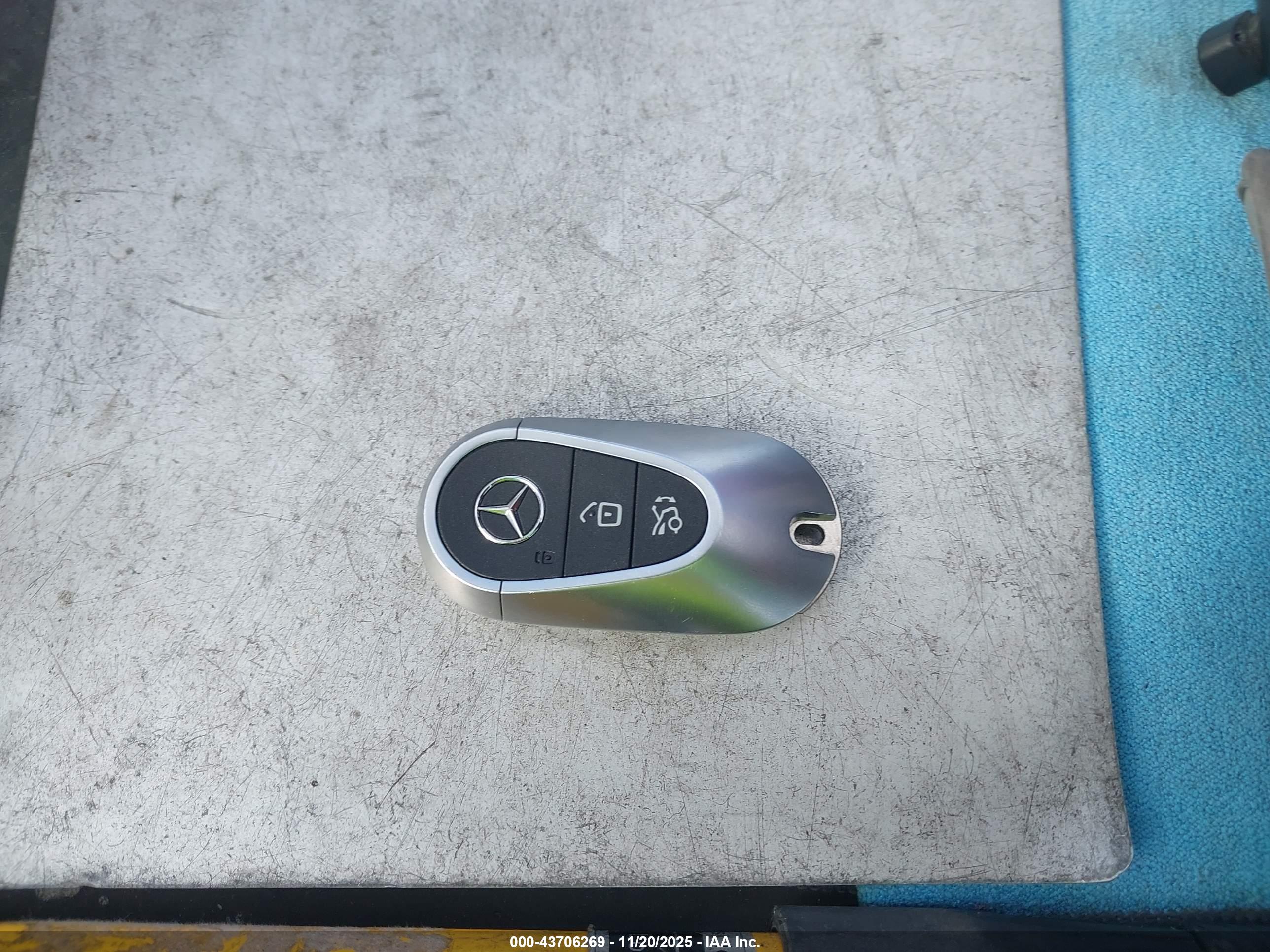 MERCEDES-BENZ C image 11