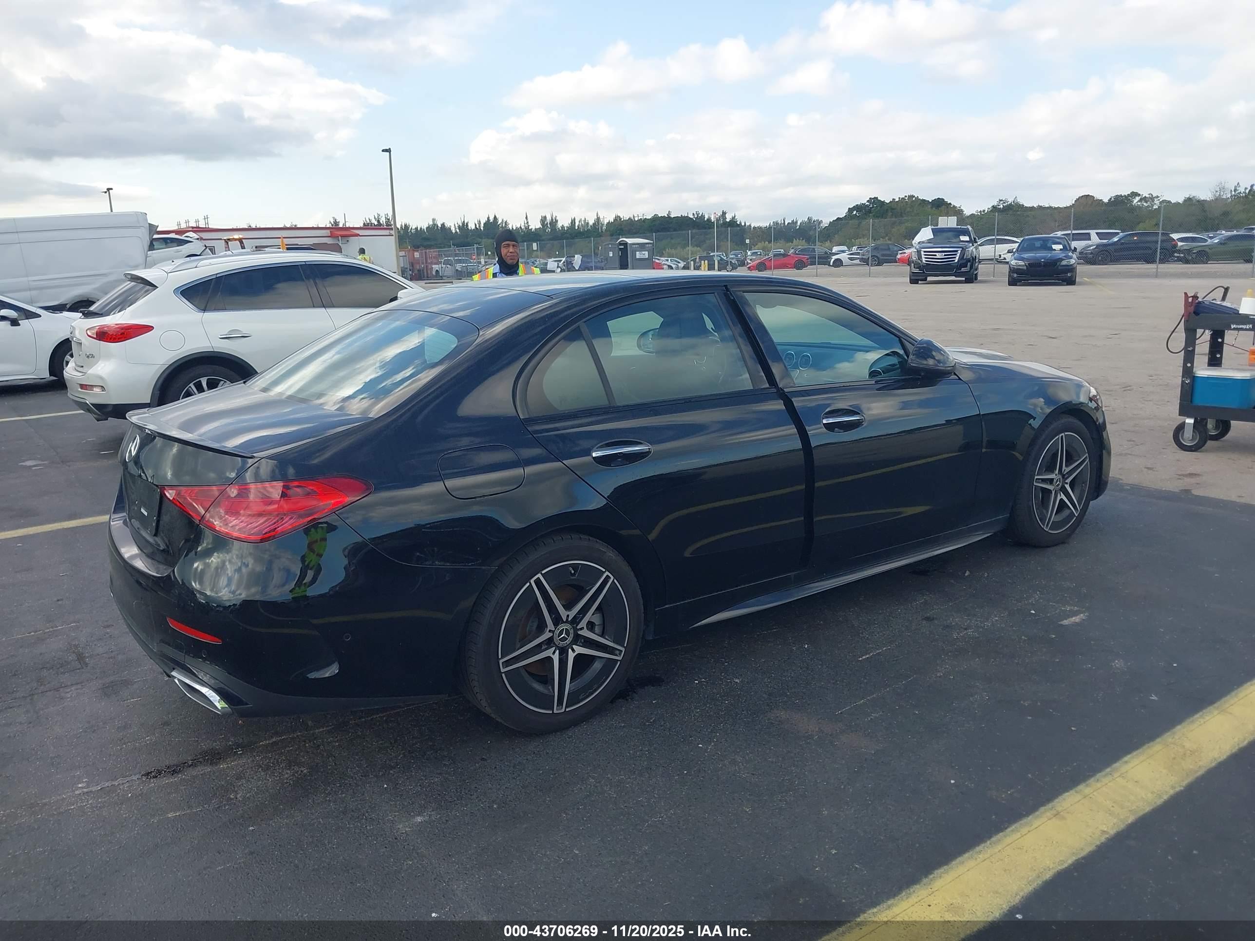 MERCEDES-BENZ C image 4