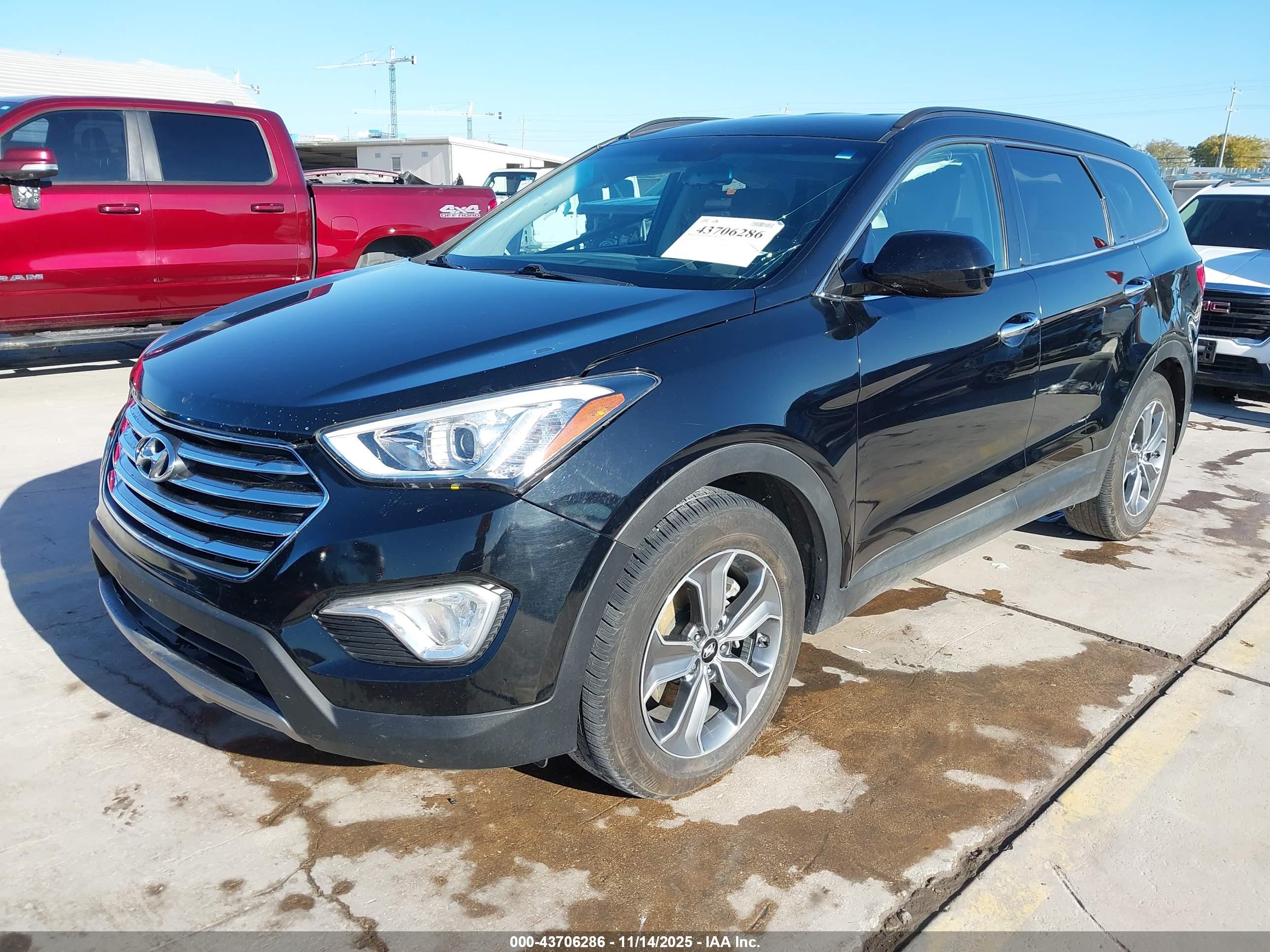 HYUNDAI SANTA image 2
