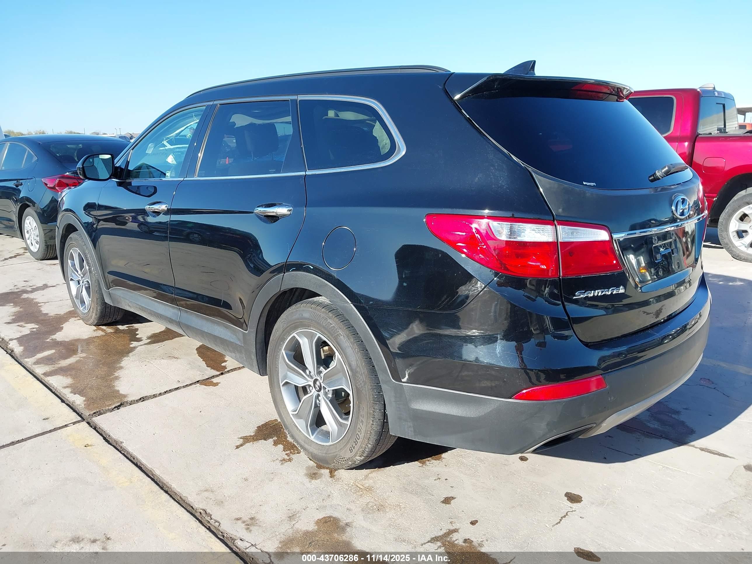 HYUNDAI SANTA image 3