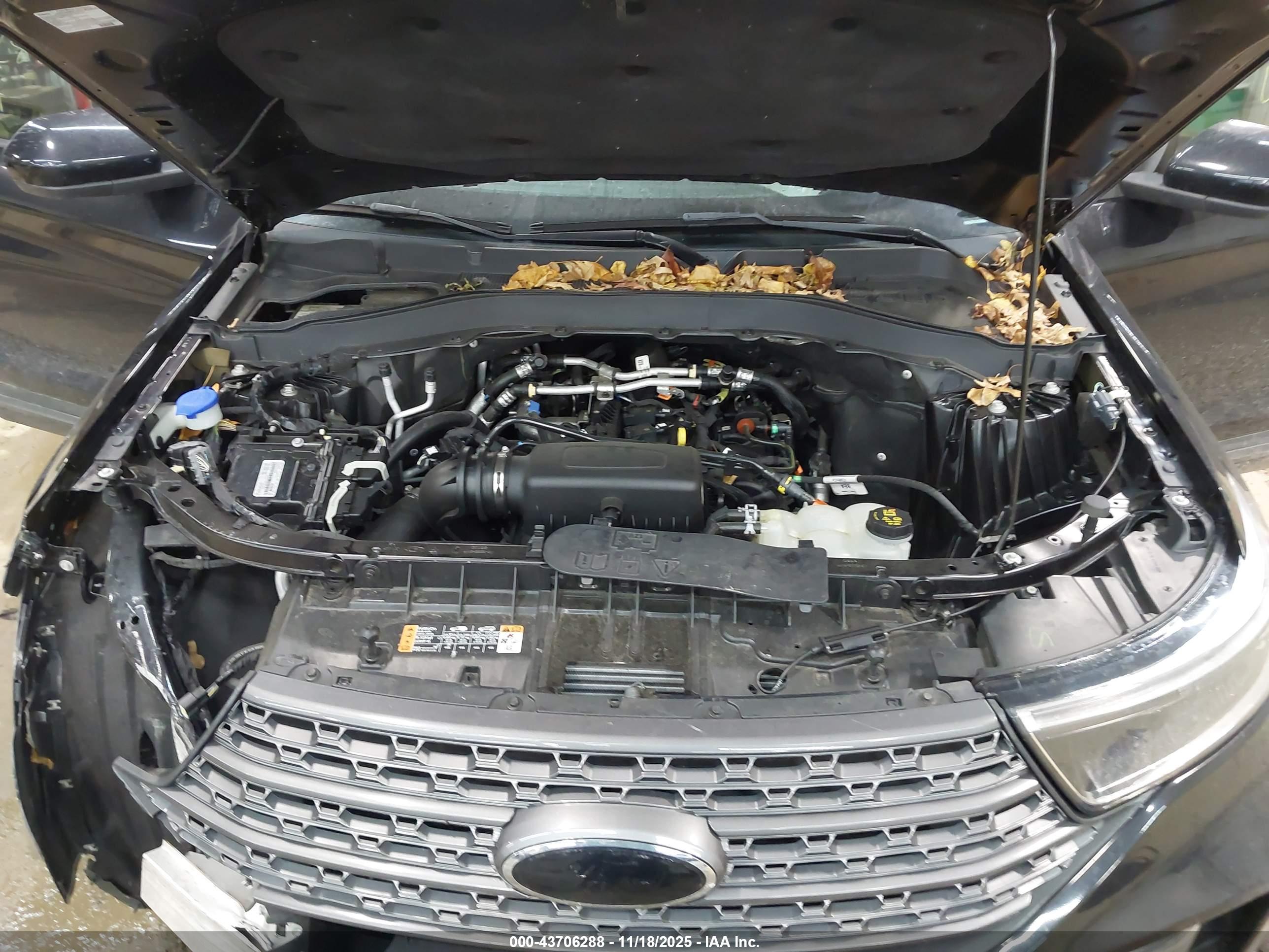 FORD EXPLORER image 10