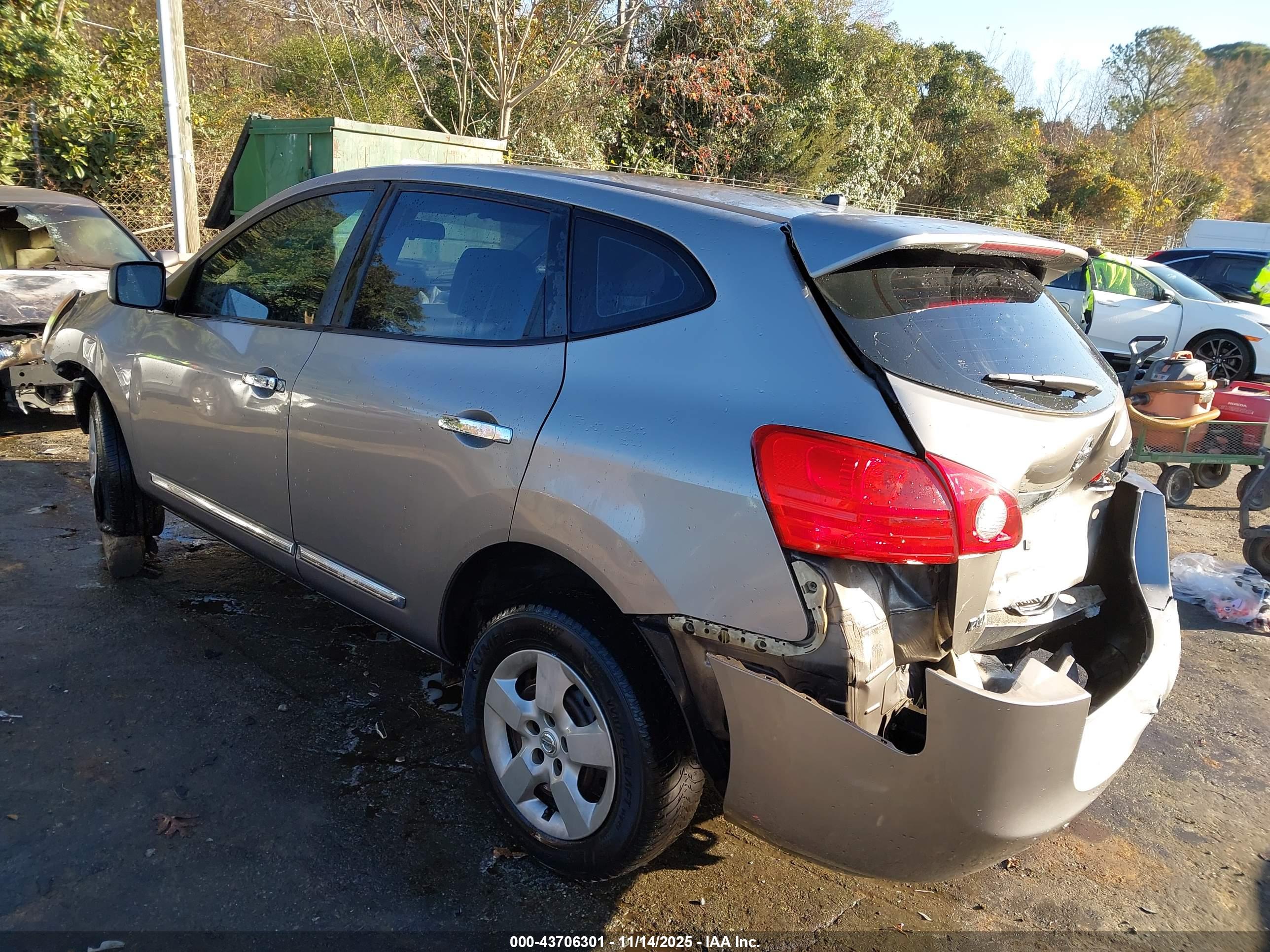 NISSAN ROGUE image 3