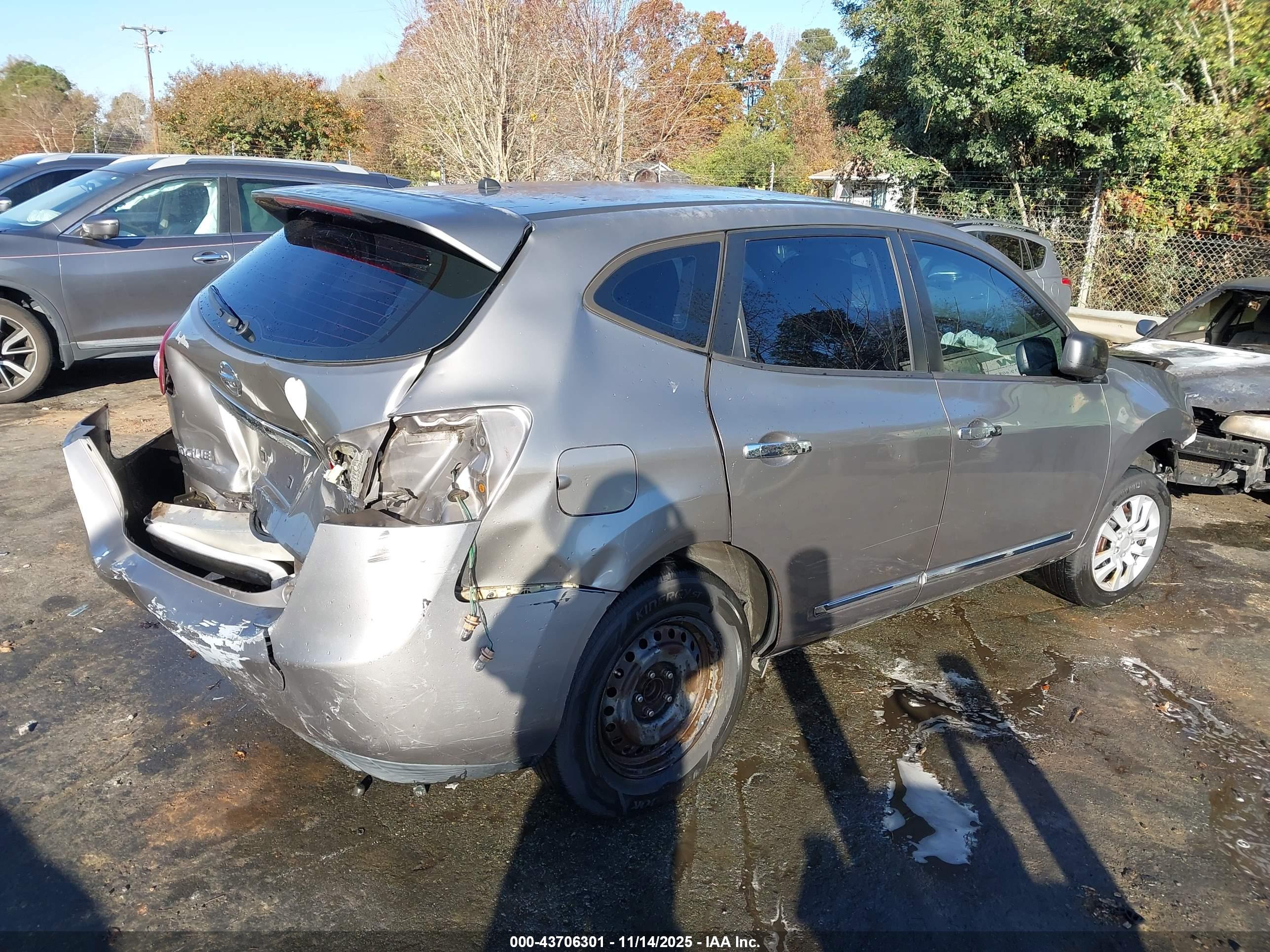 NISSAN ROGUE image 4