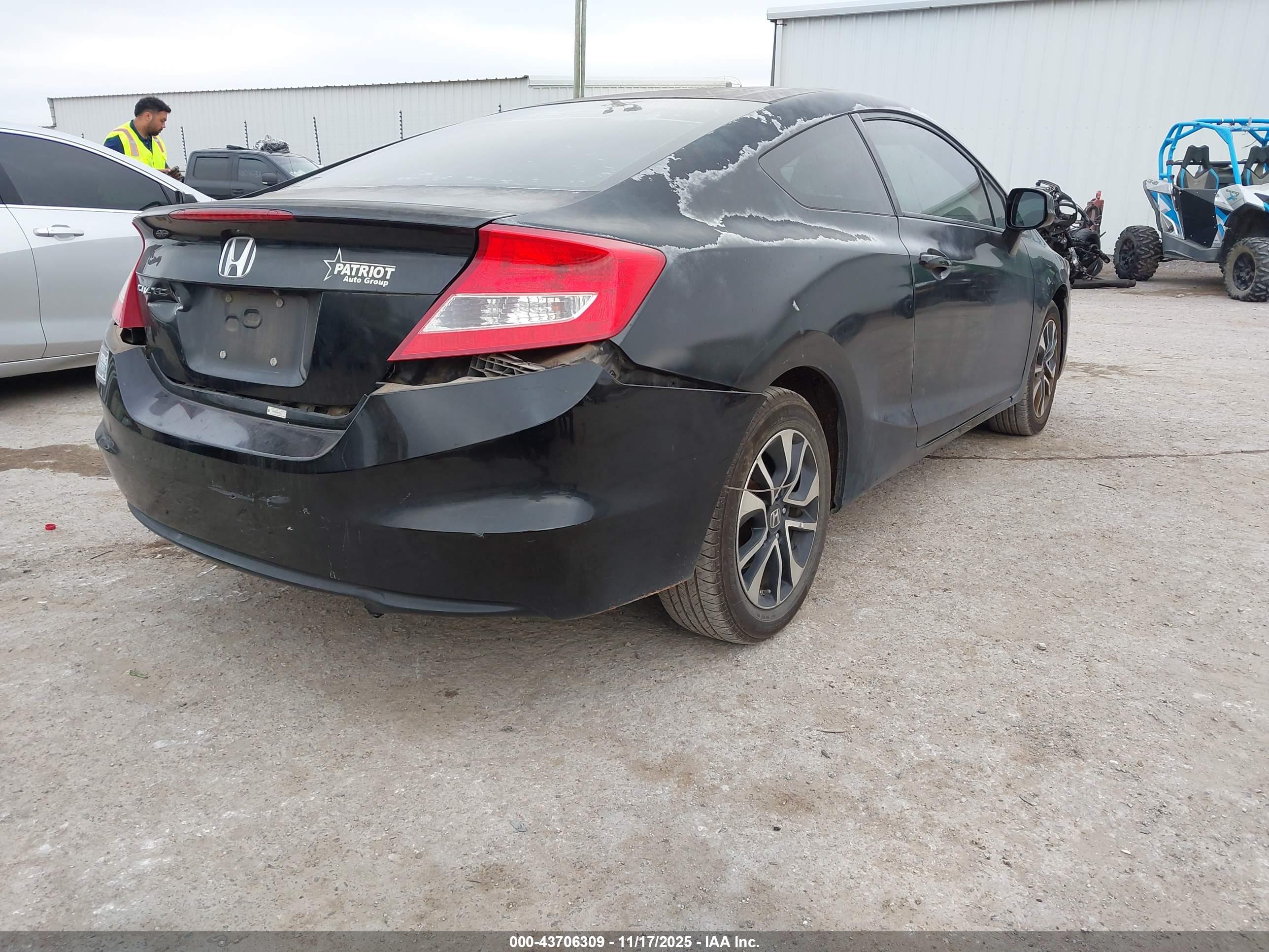 HONDA CIVIC image 4