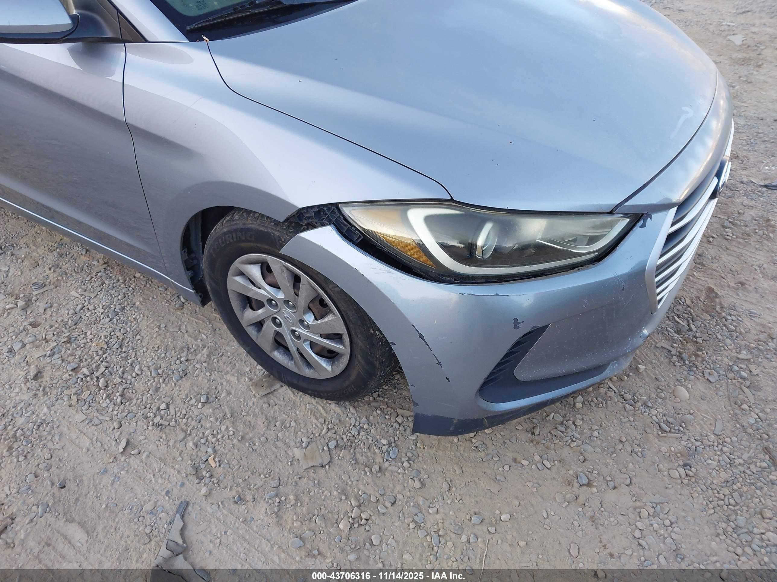 HYUNDAI ELANTRA image 6