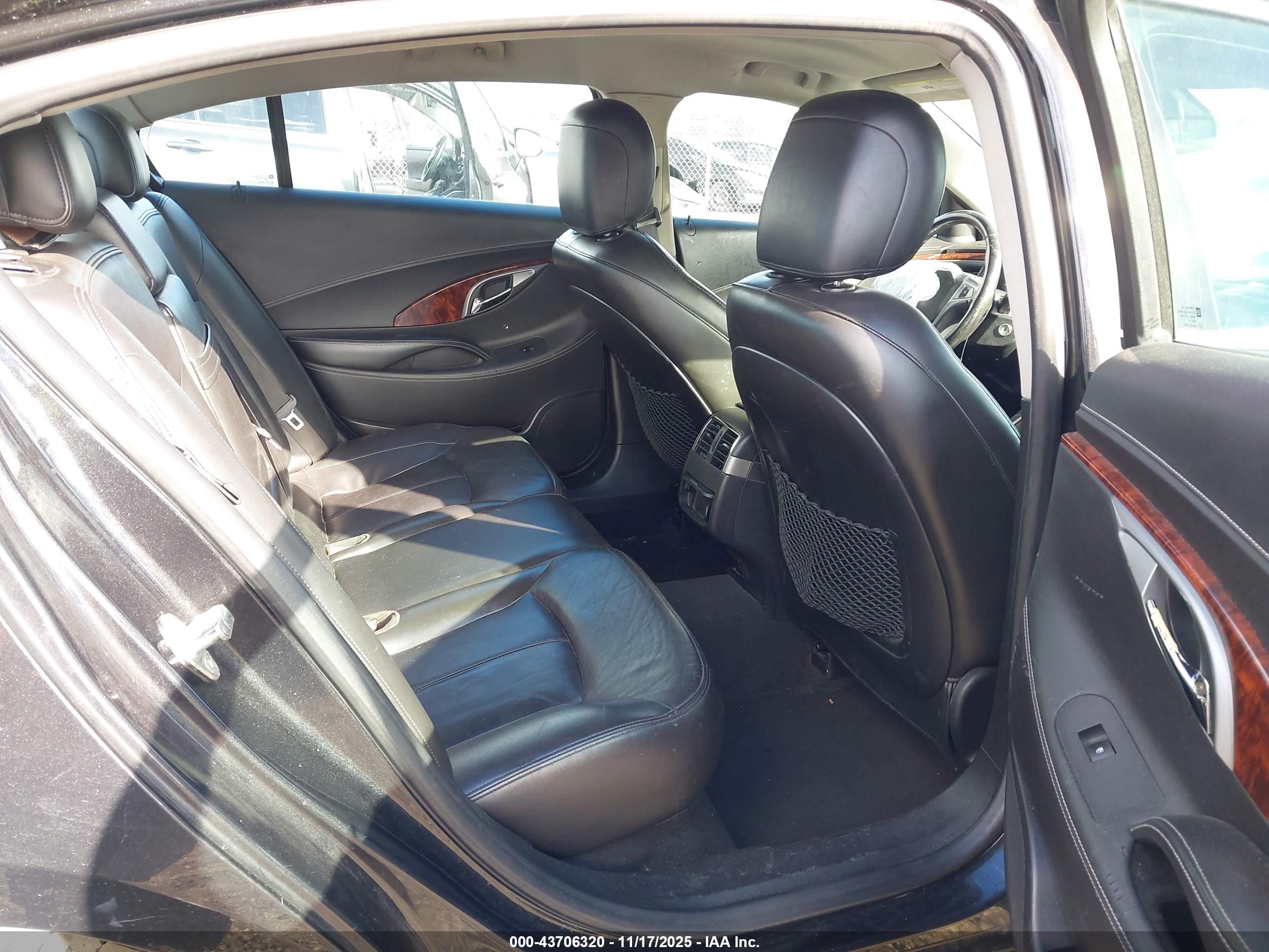 BUICK LACROSSE image 8