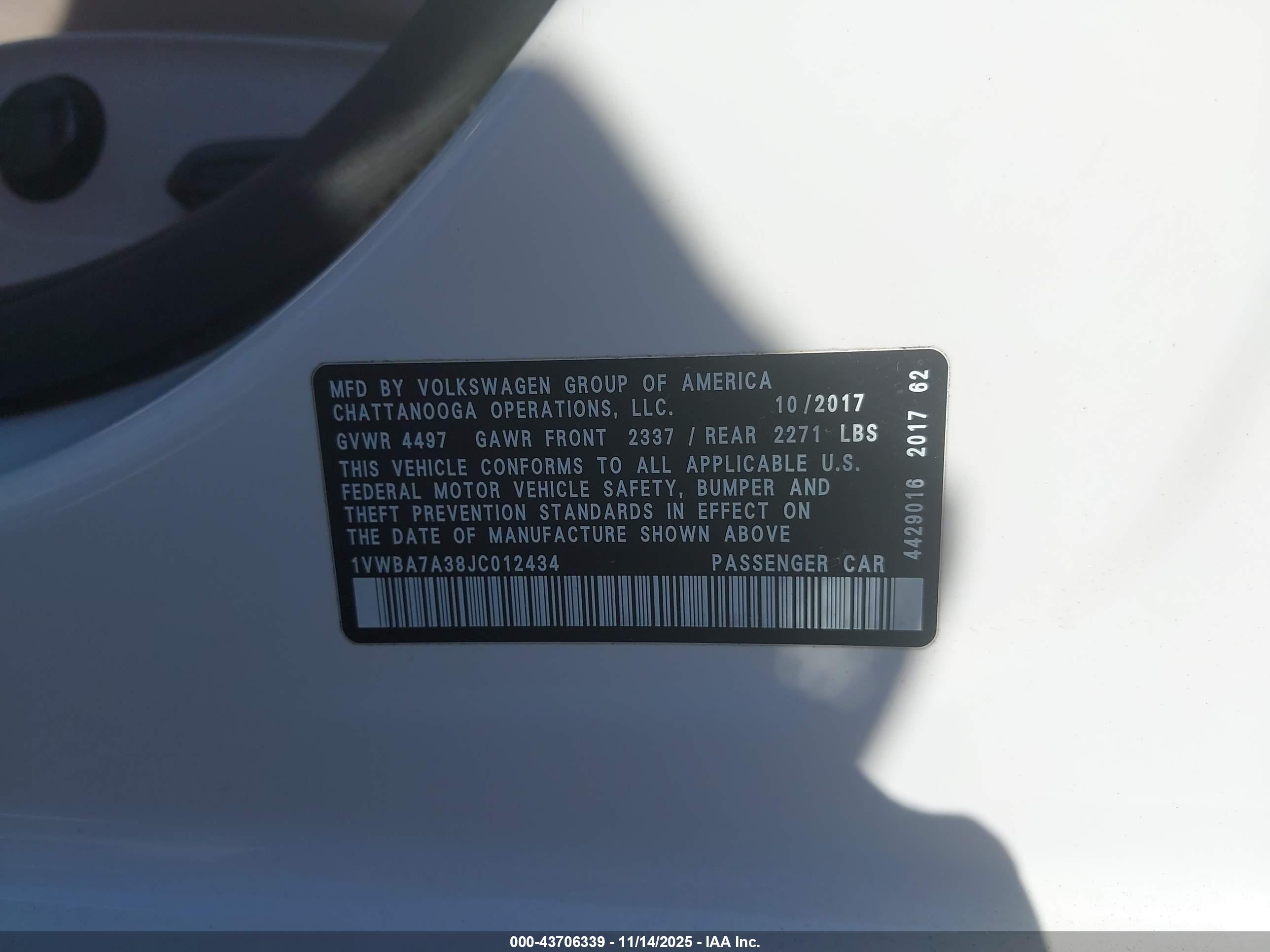 VOLKSWAGEN PASSAT image 9