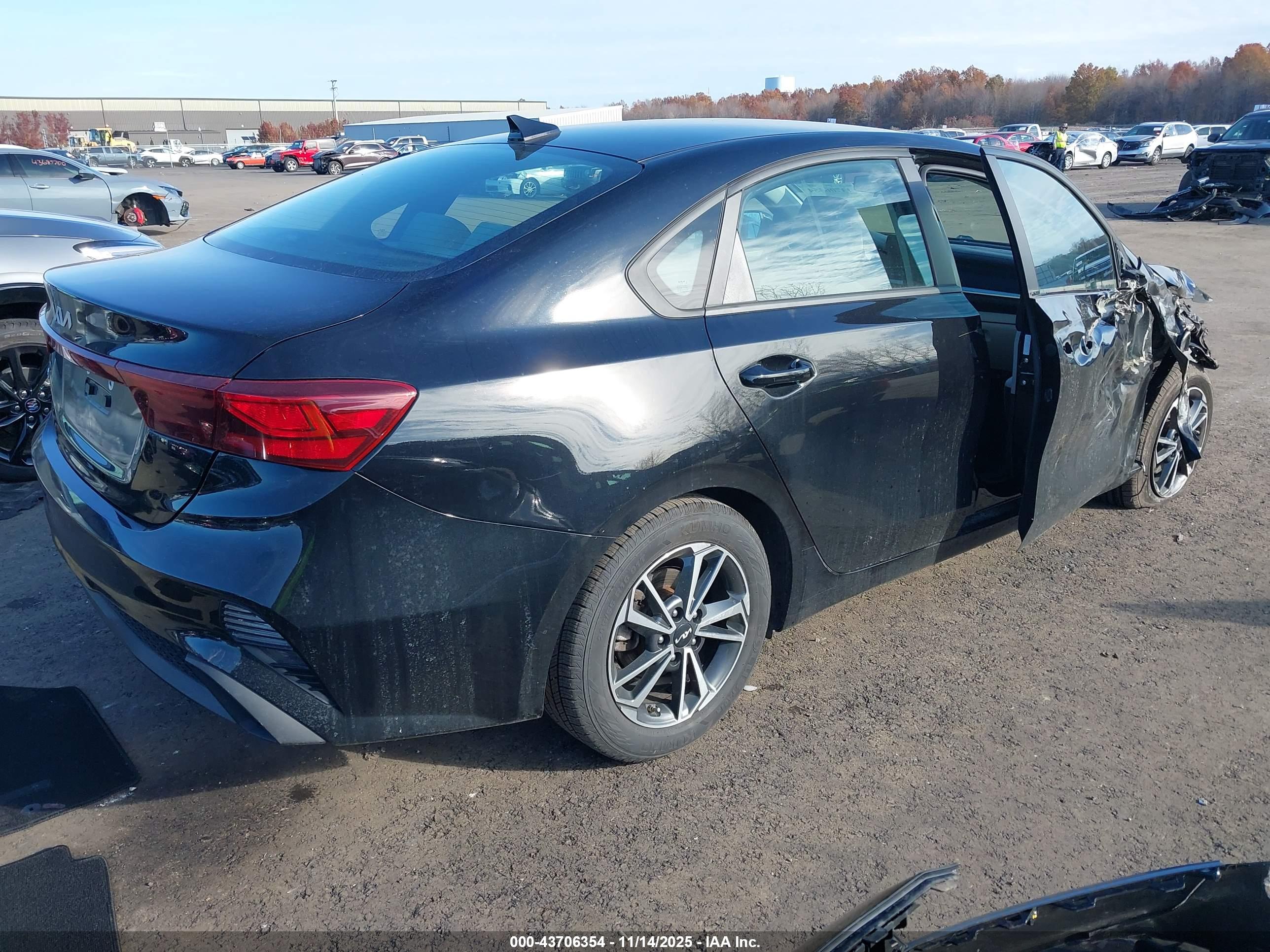 KIA FORTE image 4