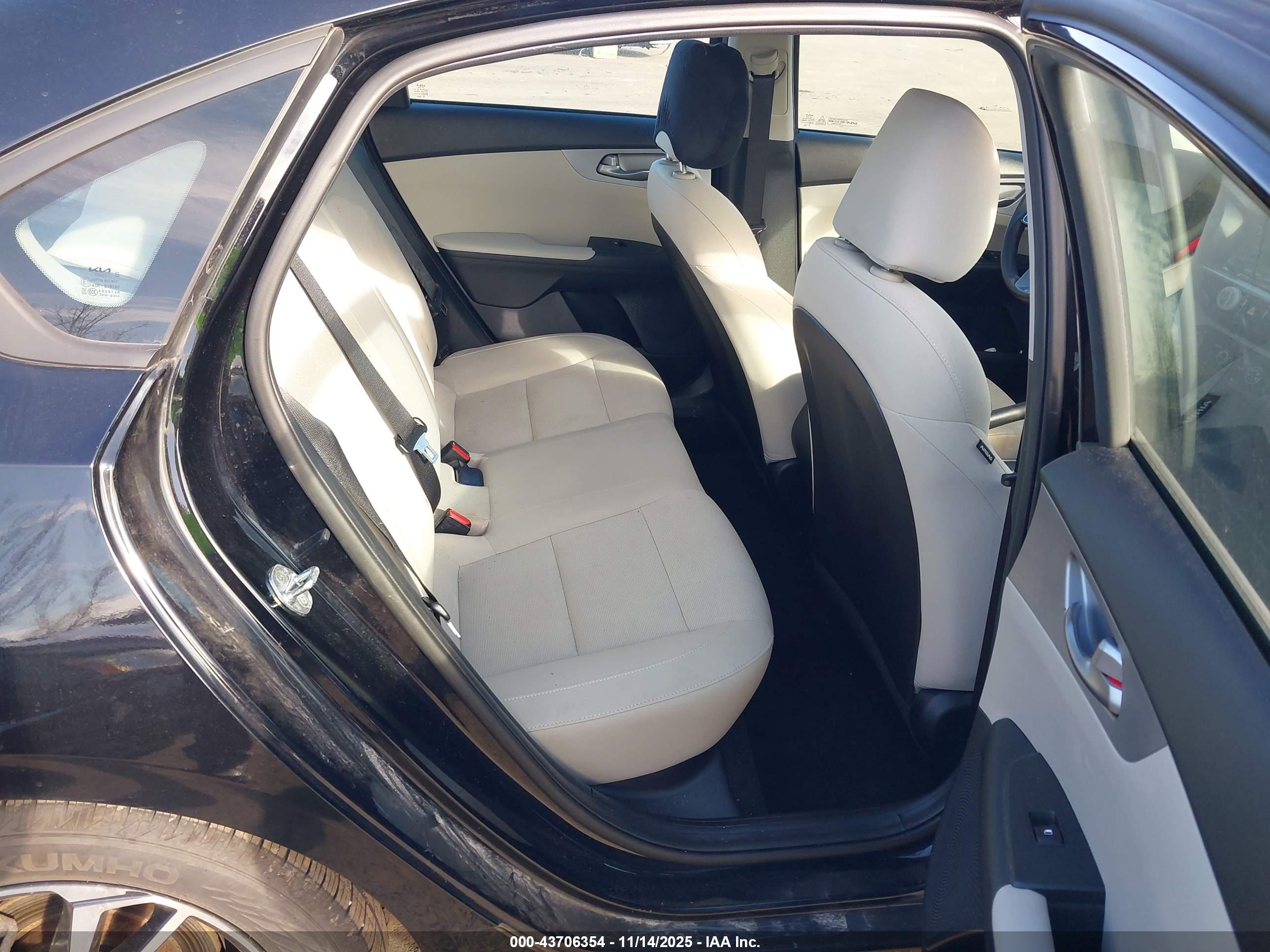 KIA FORTE image 8