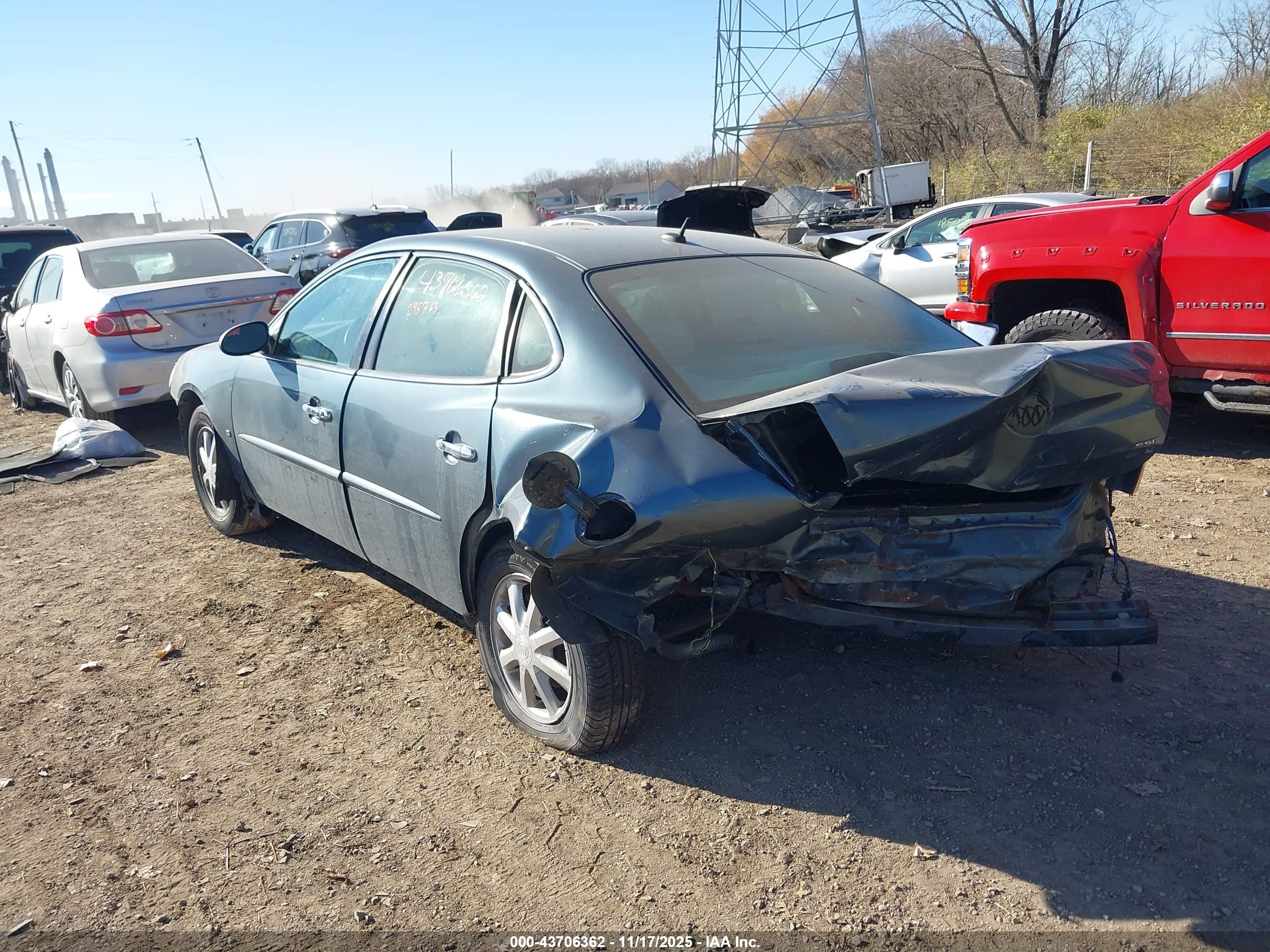 BUICK LACROSSE image 3