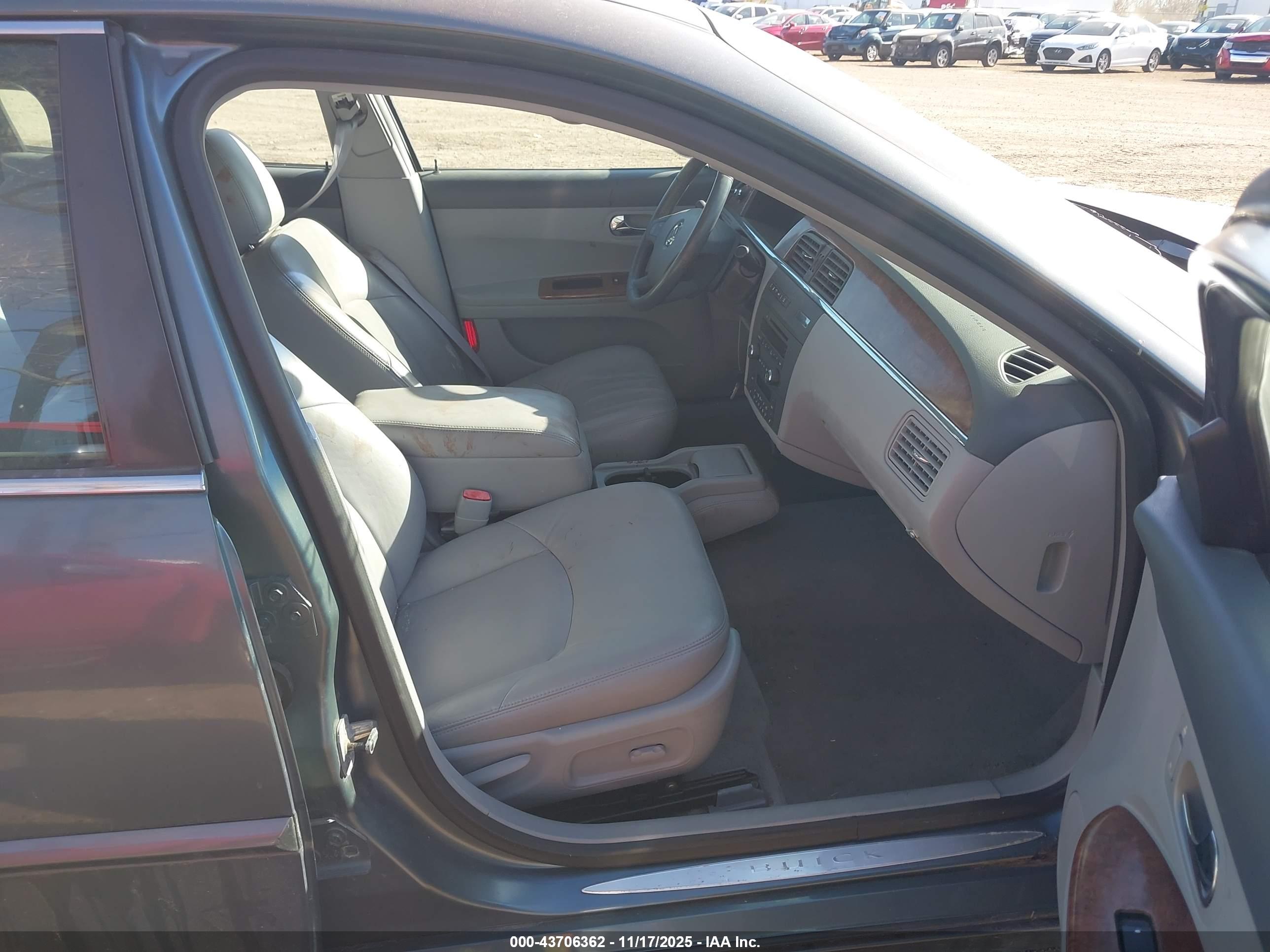 BUICK LACROSSE image 5