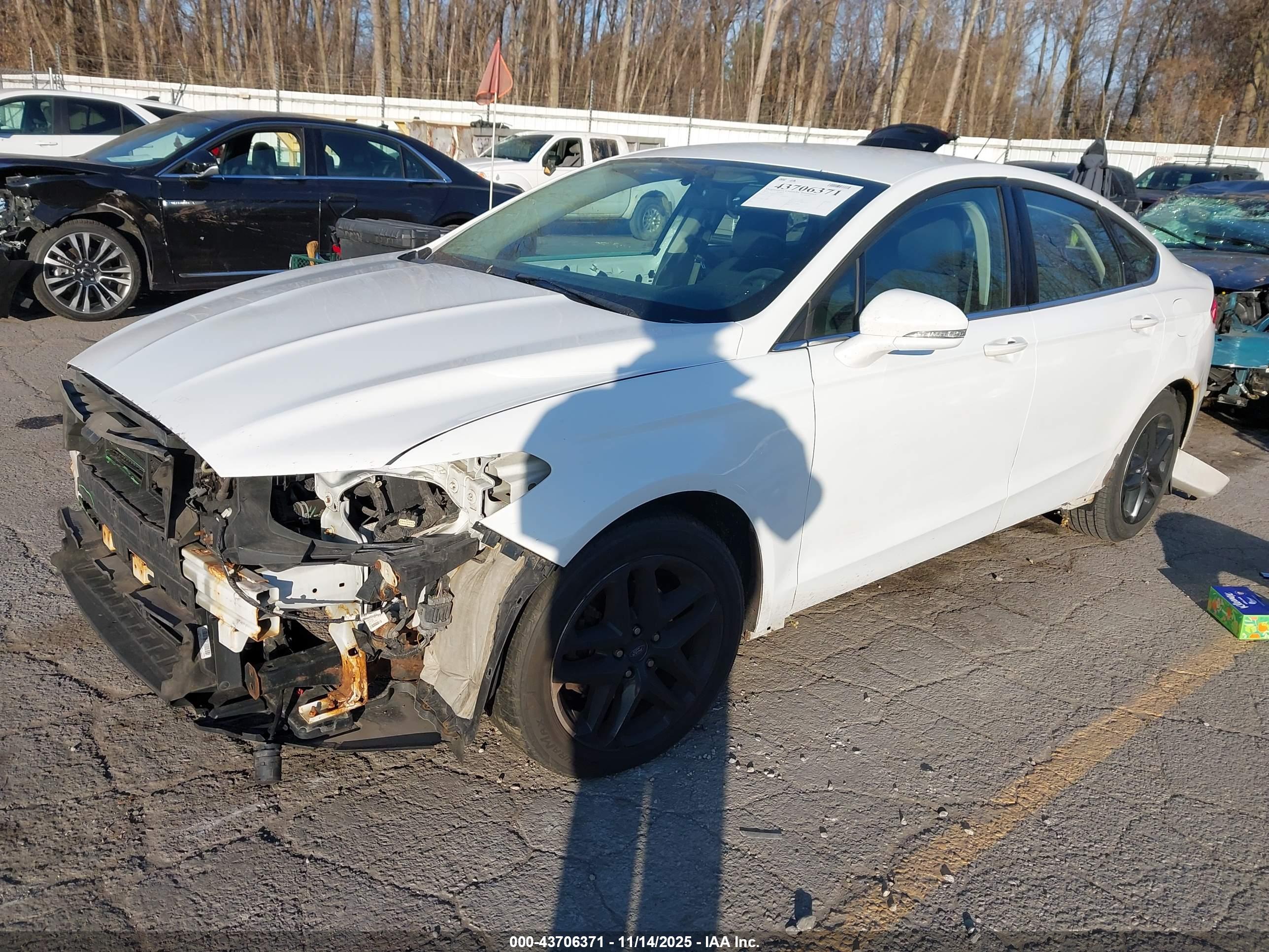 FORD FUSION image 2