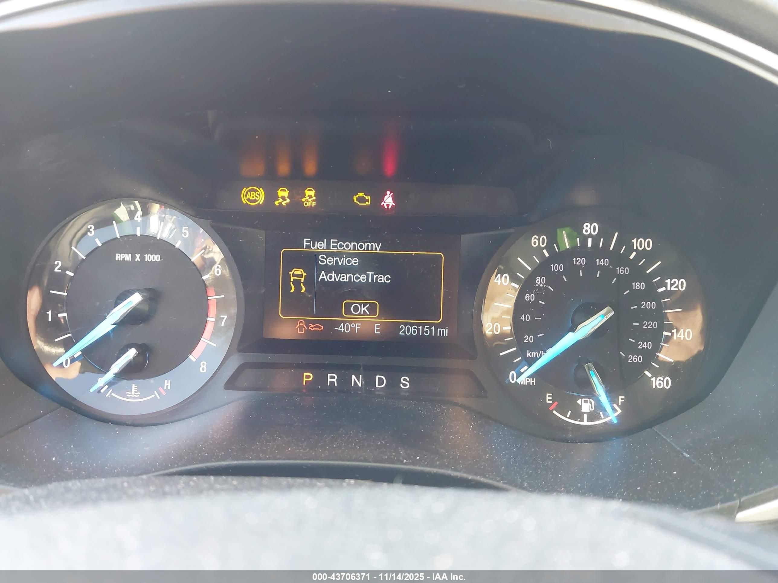 FORD FUSION image 7
