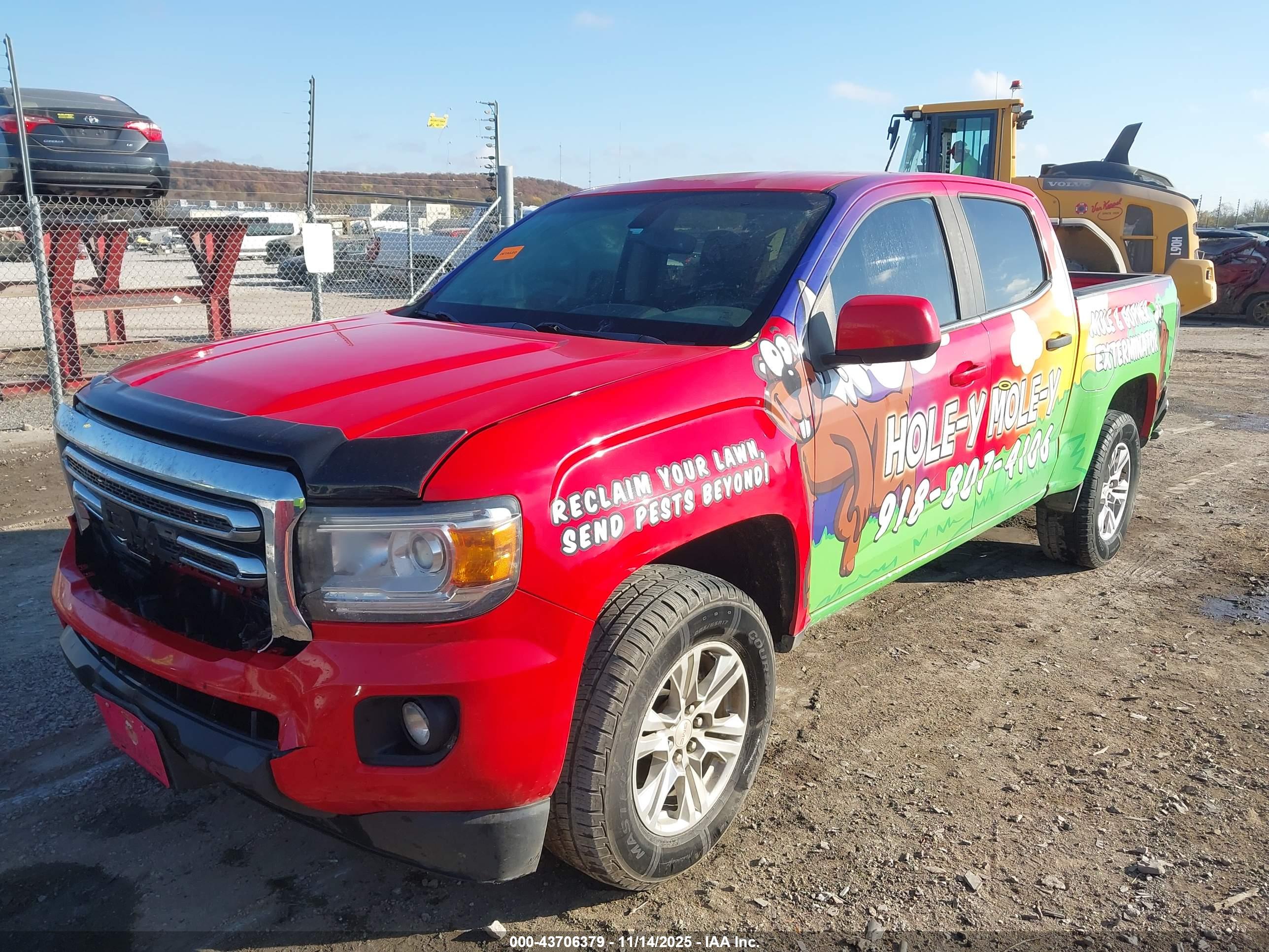 GMC CANYON image 2