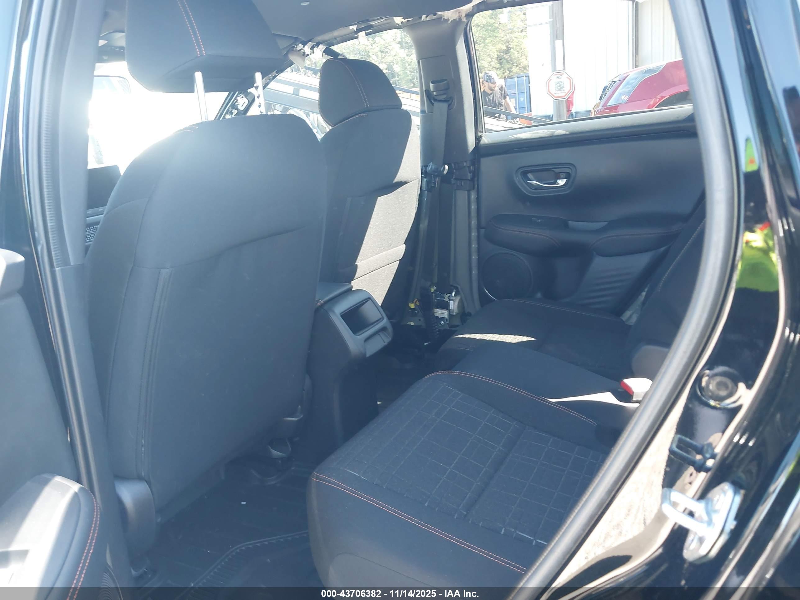 HONDA HR-V image 8