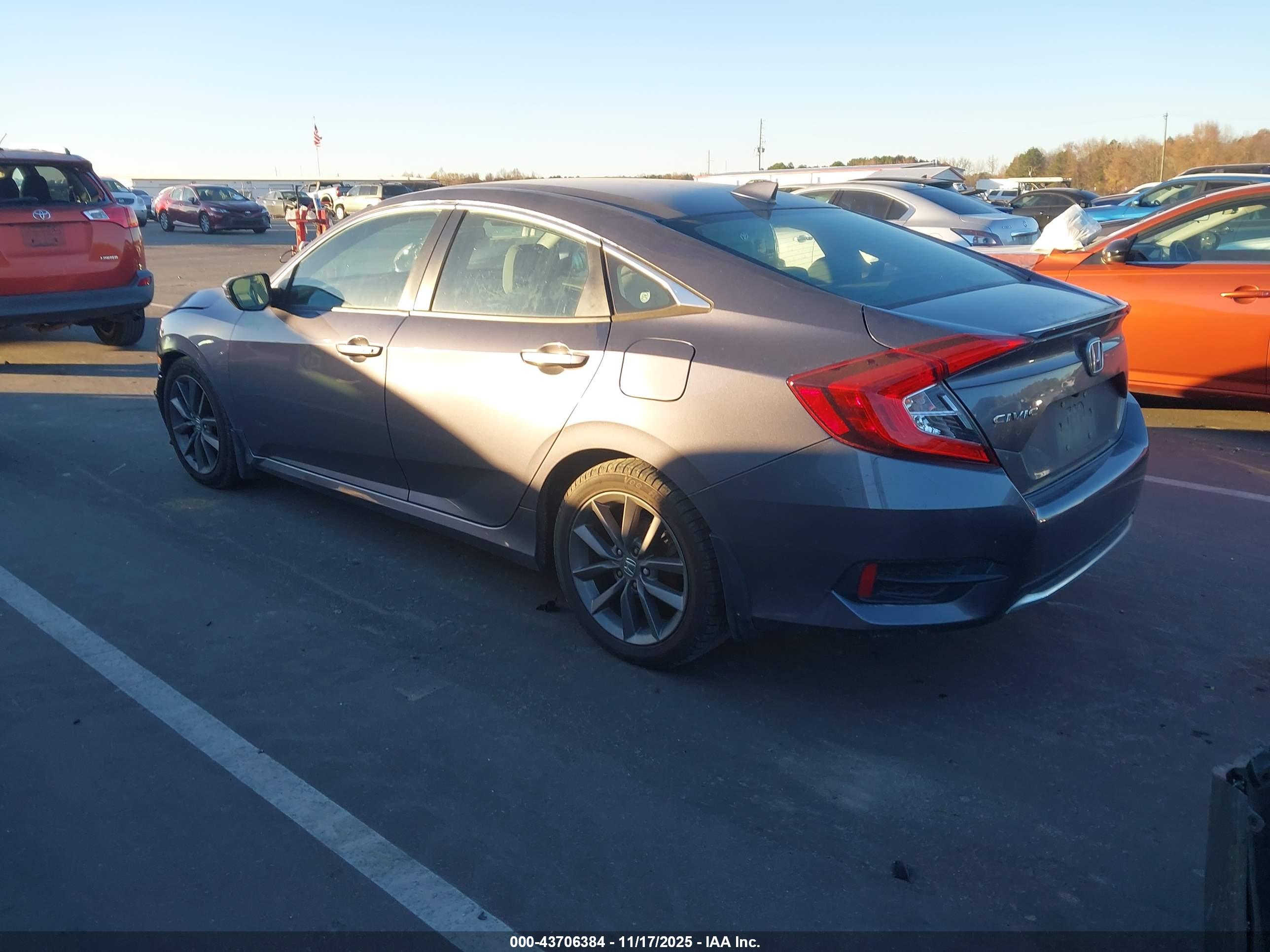 HONDA CIVIC image 3