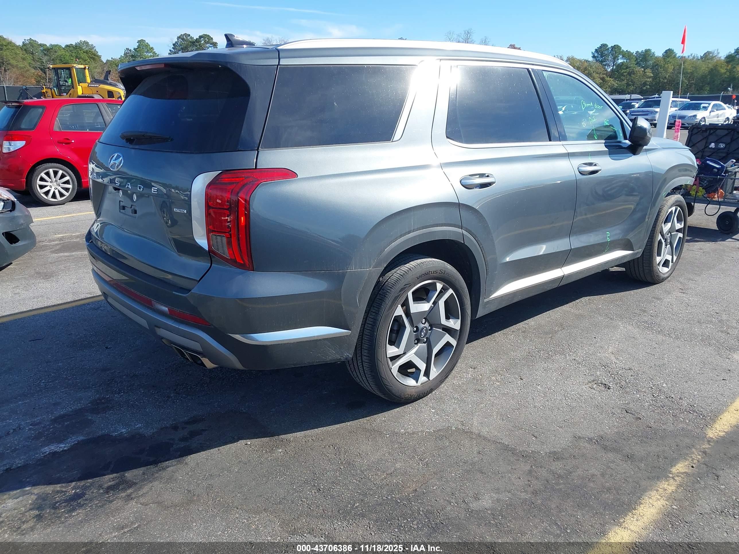 HYUNDAI PALISADE image 4