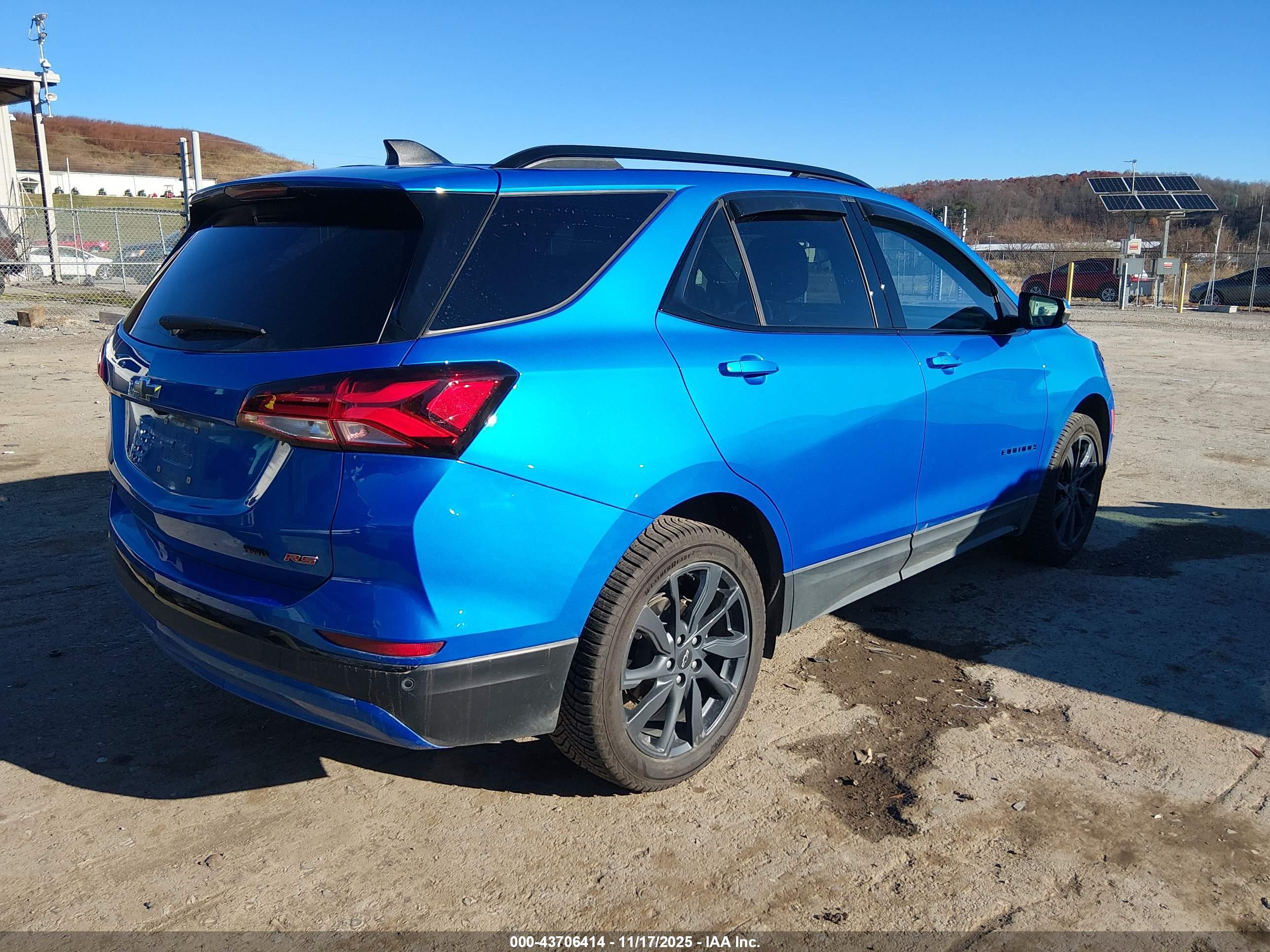 CHEVROLET EQUINOX image 4