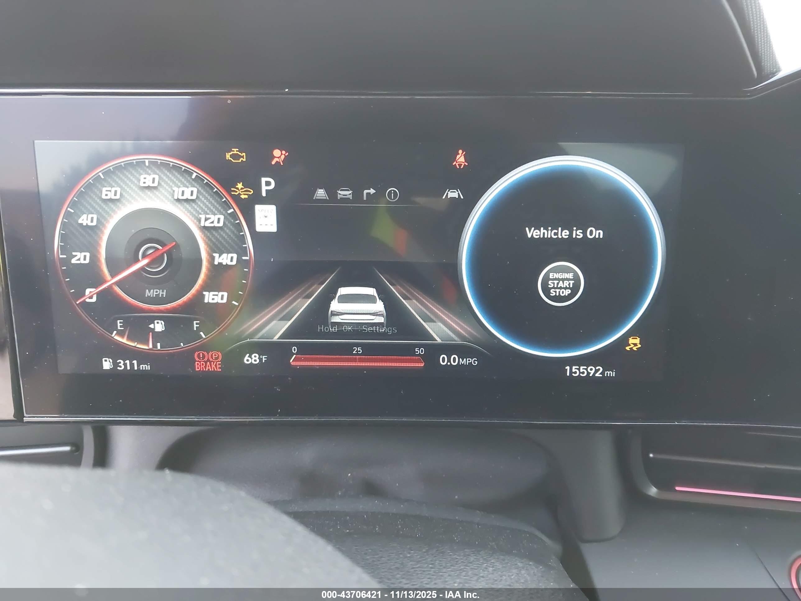 HYUNDAI ELANTRA image 7