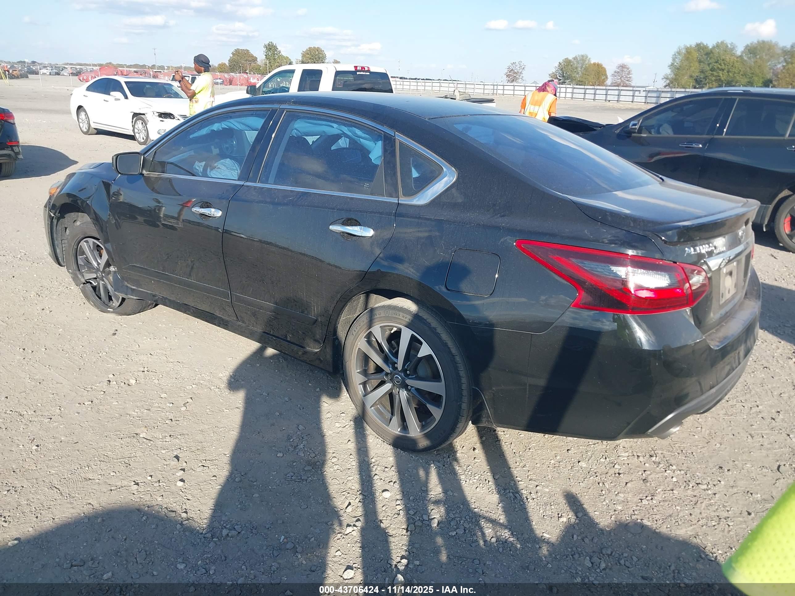 NISSAN ALTIMA image 3