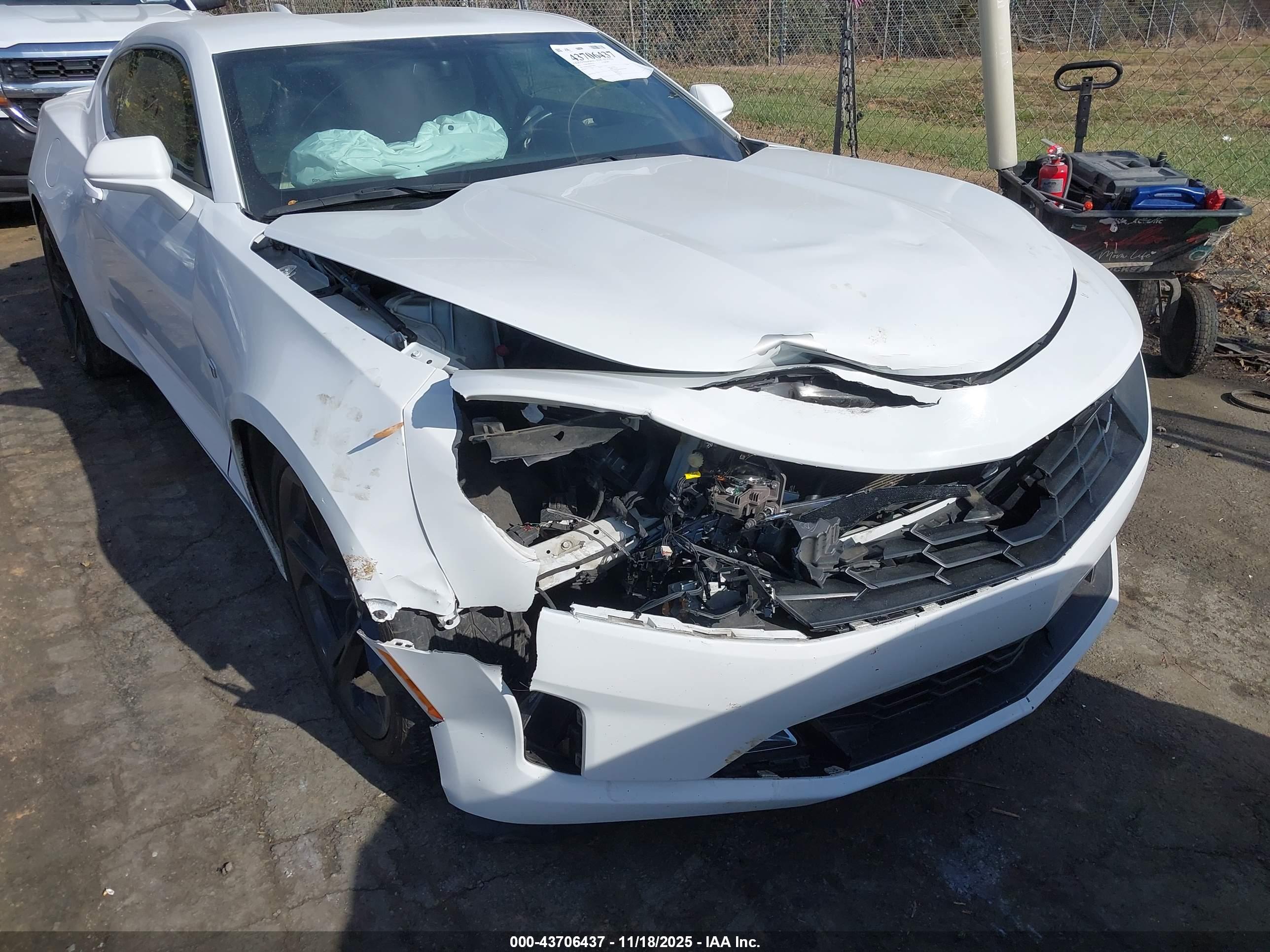 CHEVROLET CAMARO image 6