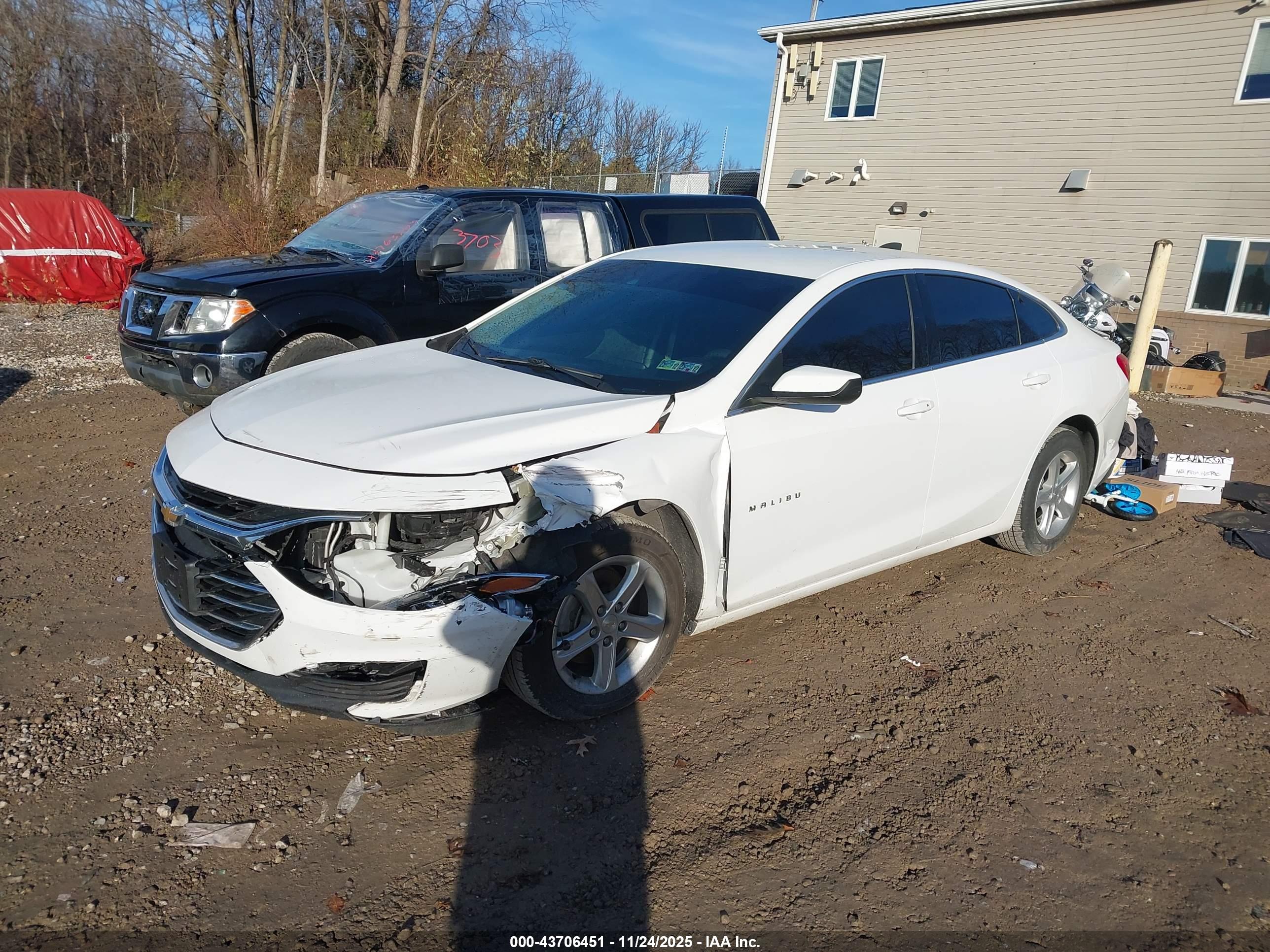CHEVROLET MALIBU image 2