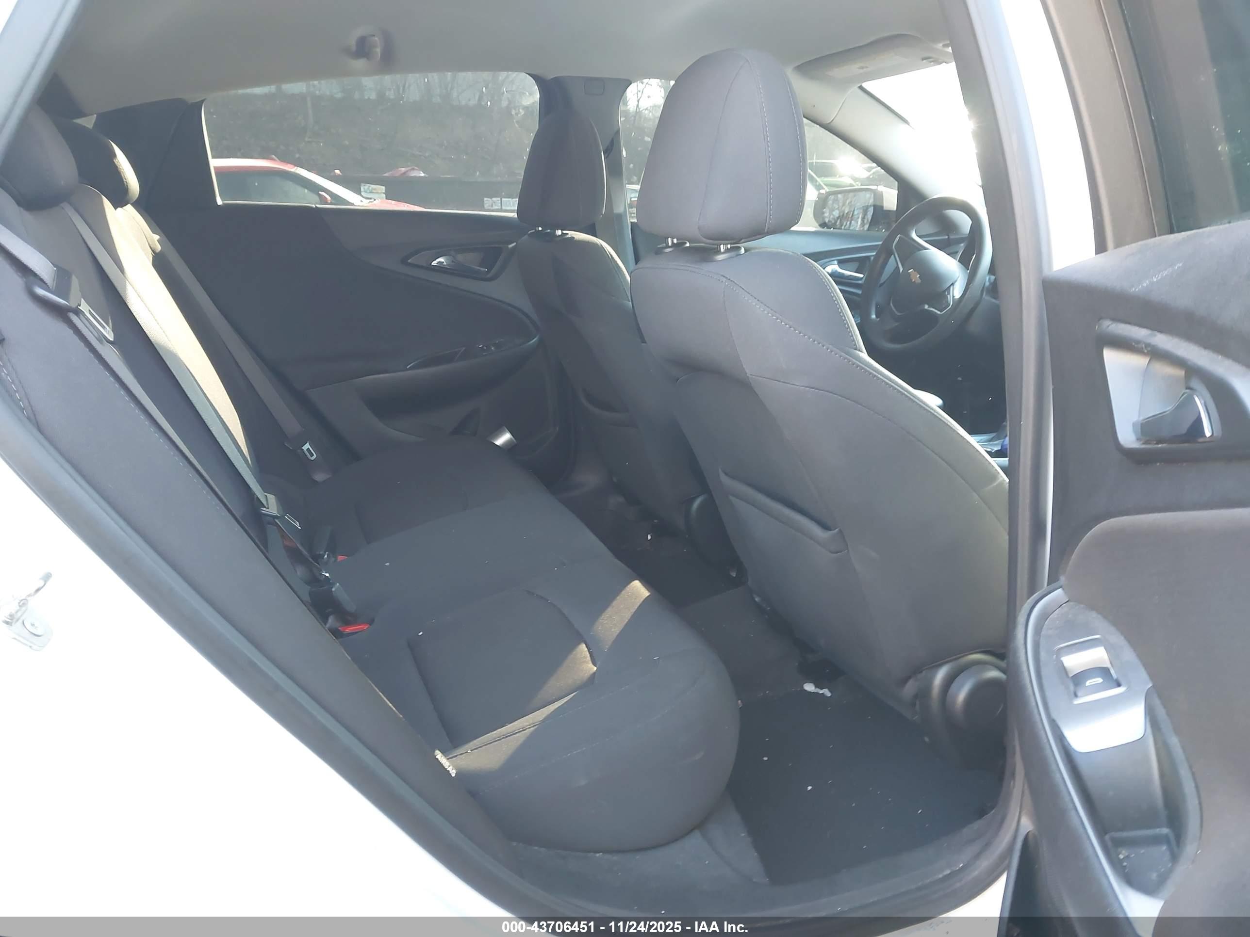 CHEVROLET MALIBU image 8