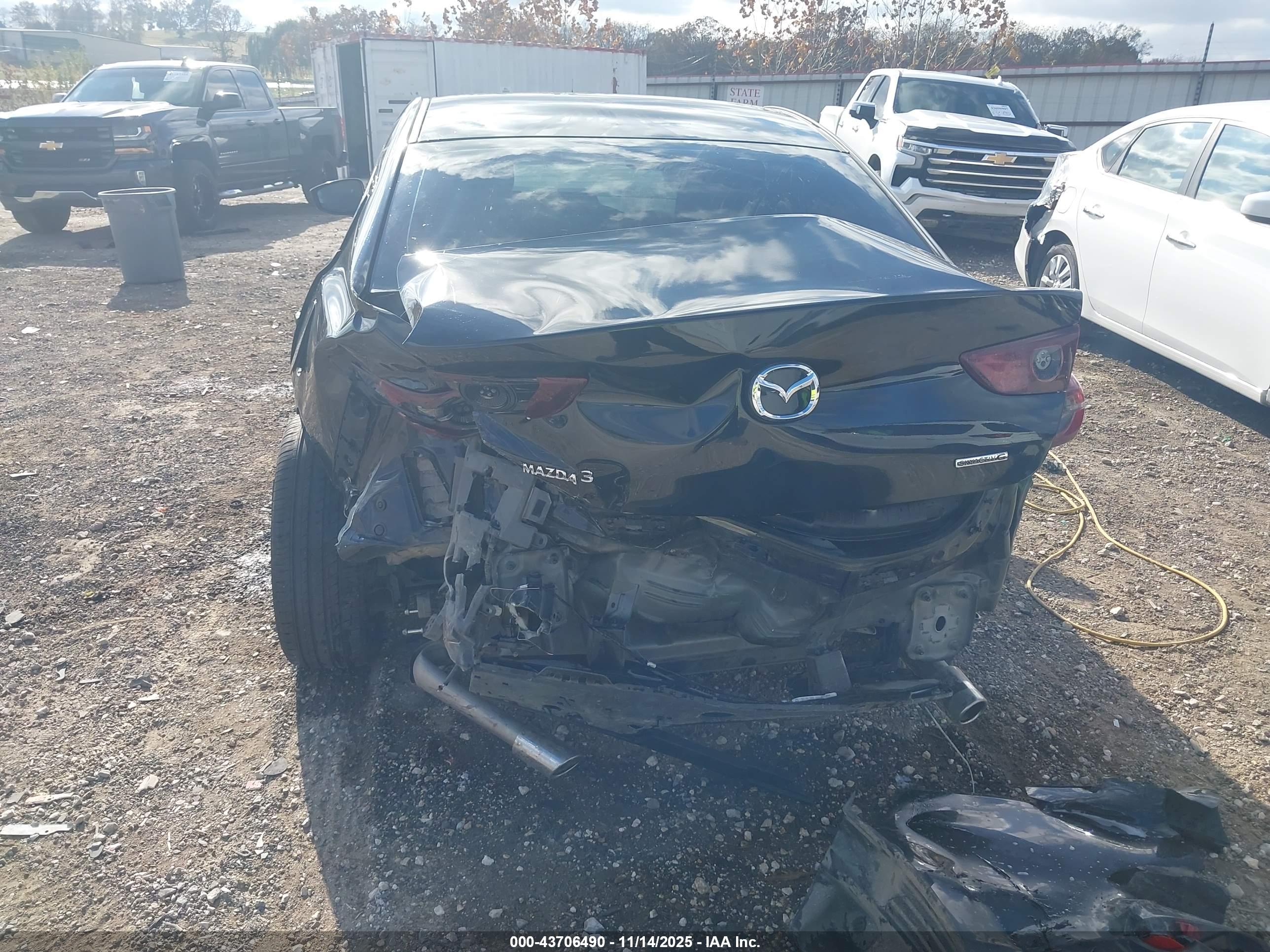 MAZDA MAZDA3 image 6