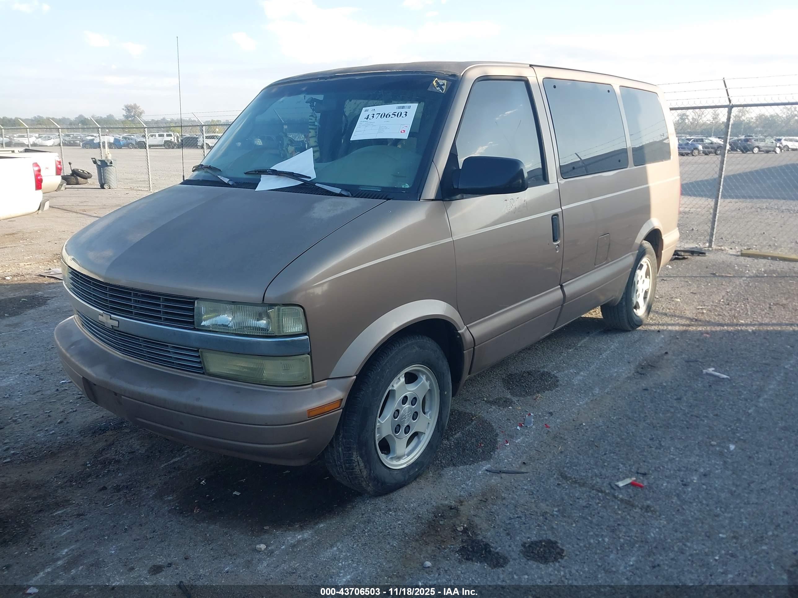 CHEVROLET ASTRO image 2