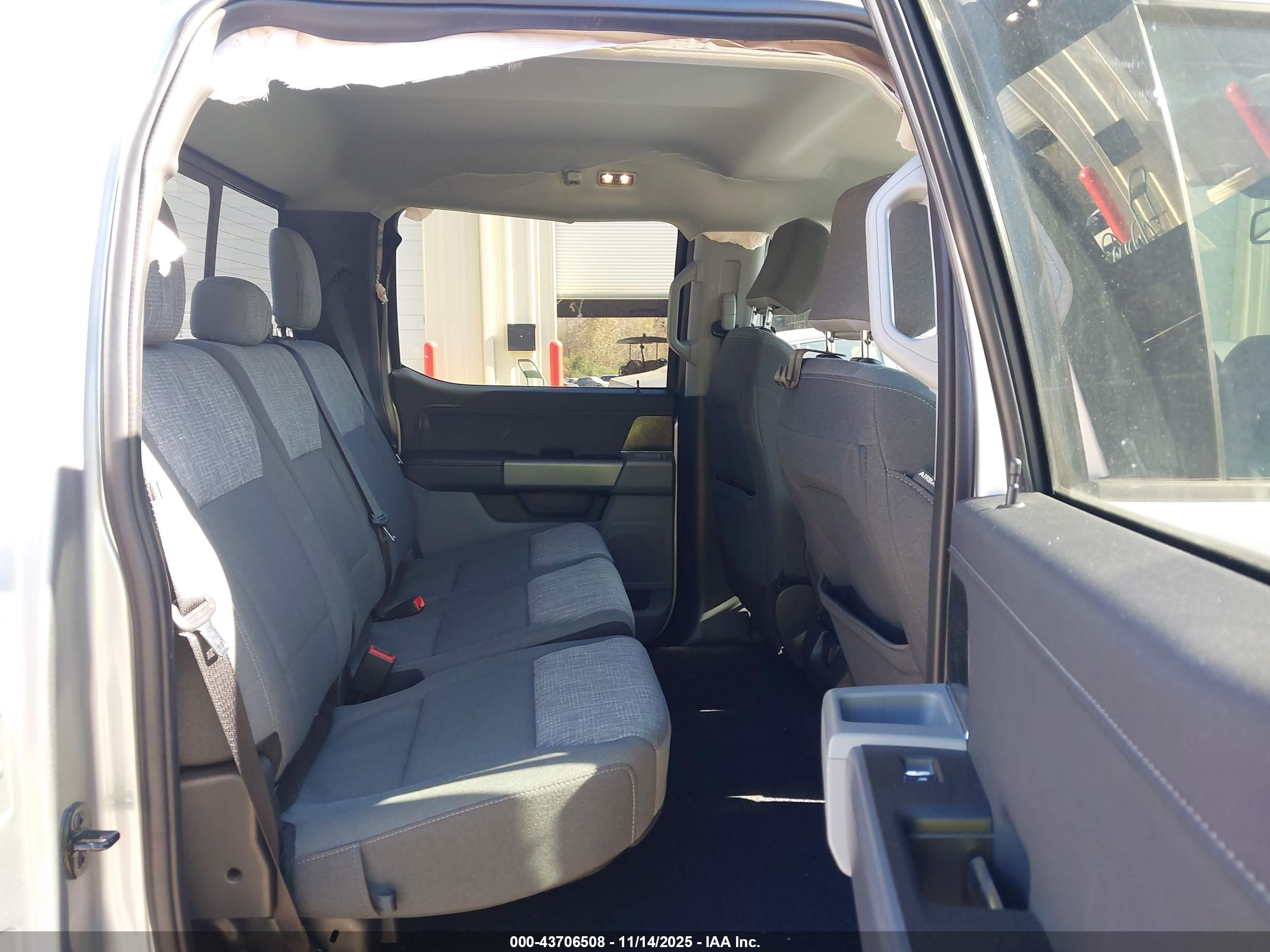 FORD F-150 image 8