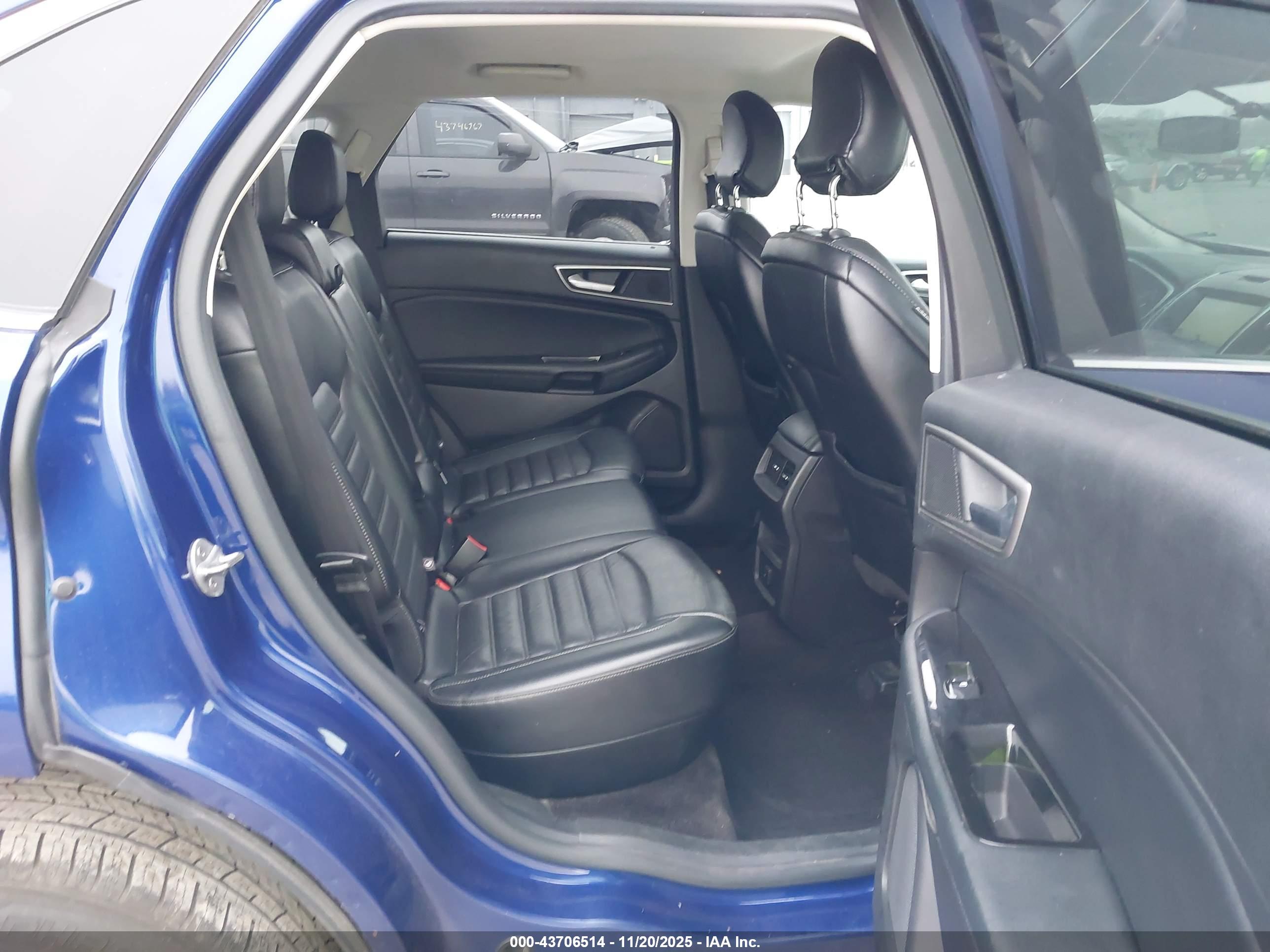 FORD EDGE image 8