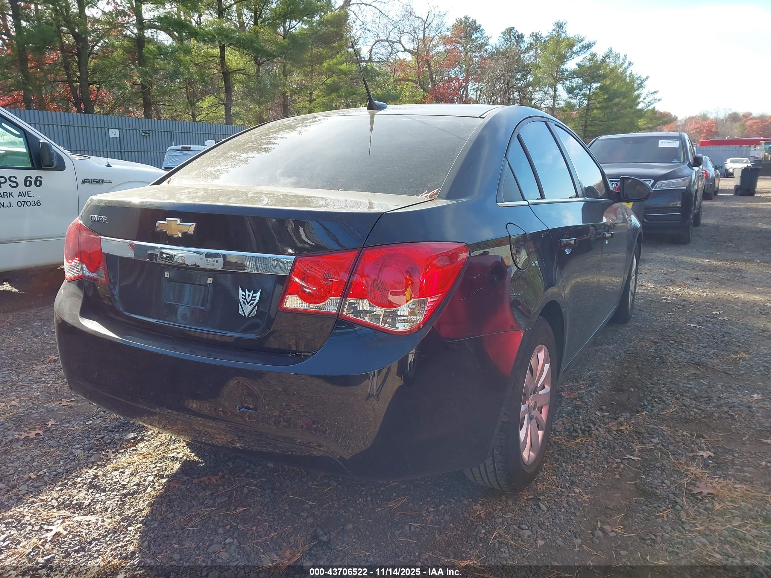 CHEVROLET CRUZE image 4