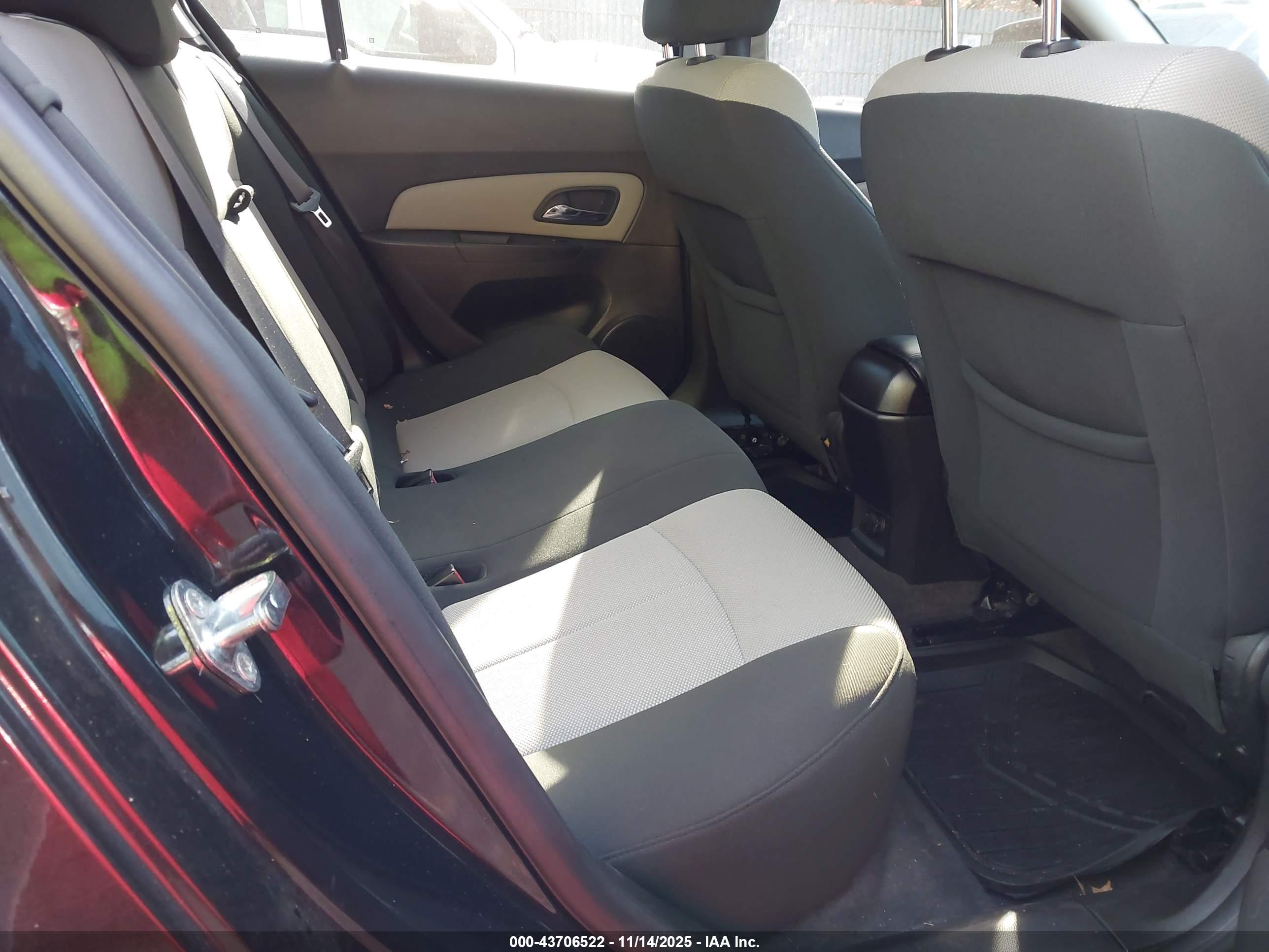 CHEVROLET CRUZE image 8
