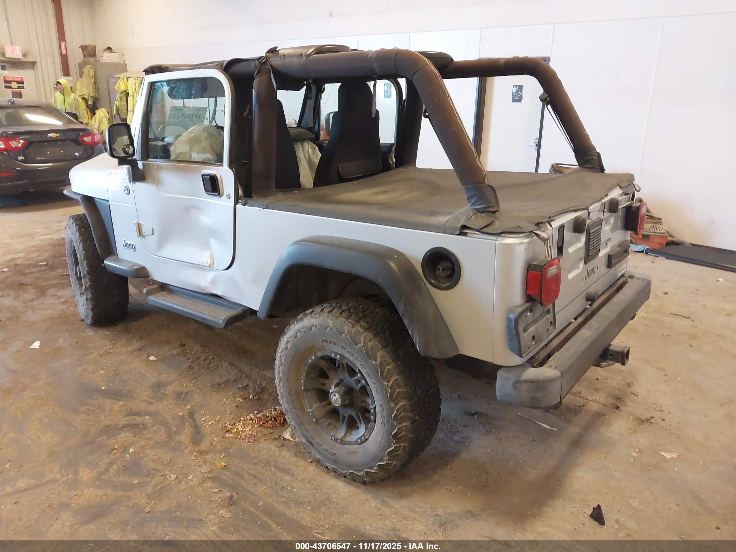 JEEP WRANGLER image 3