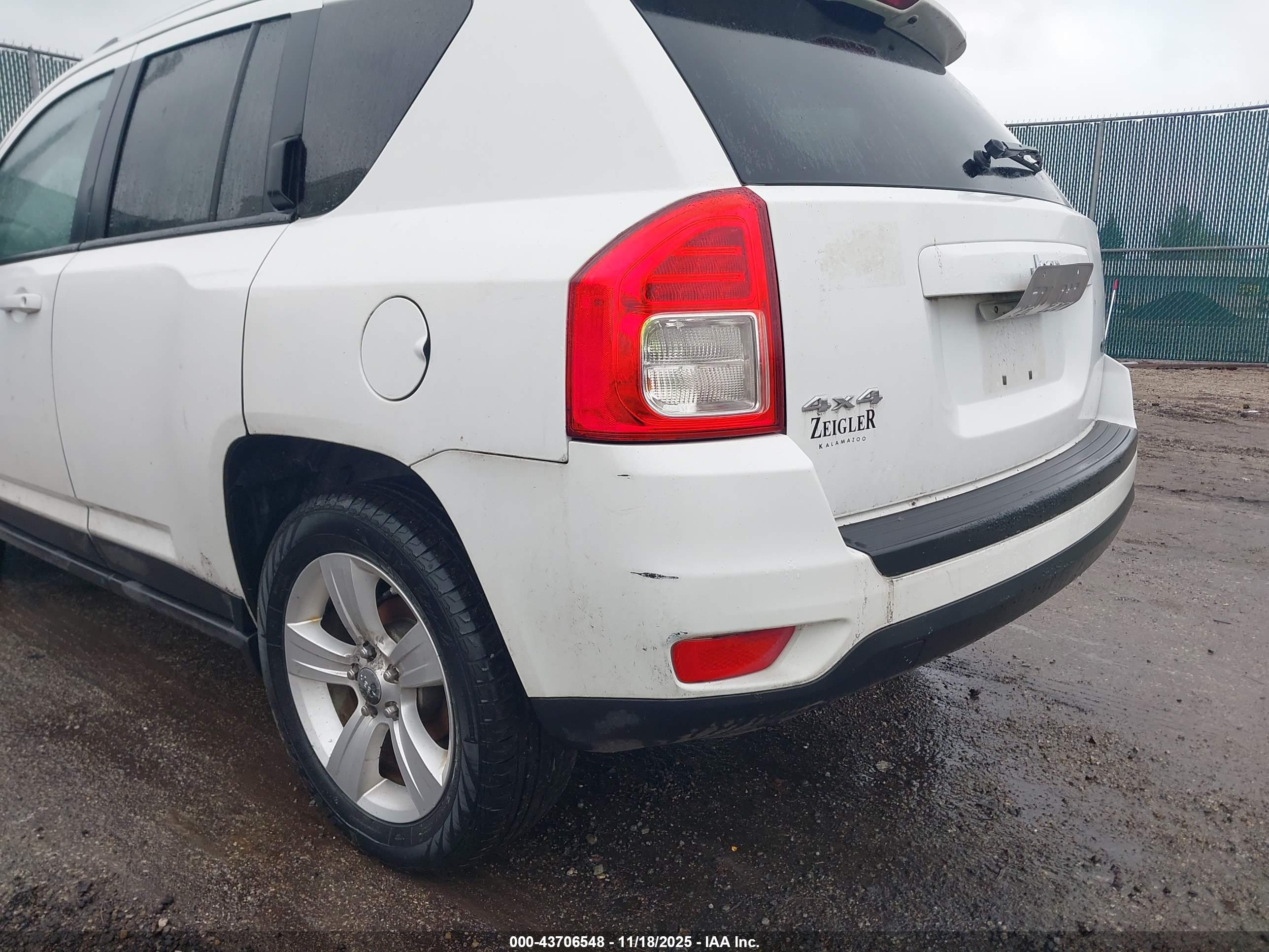 JEEP COMPASS image 6