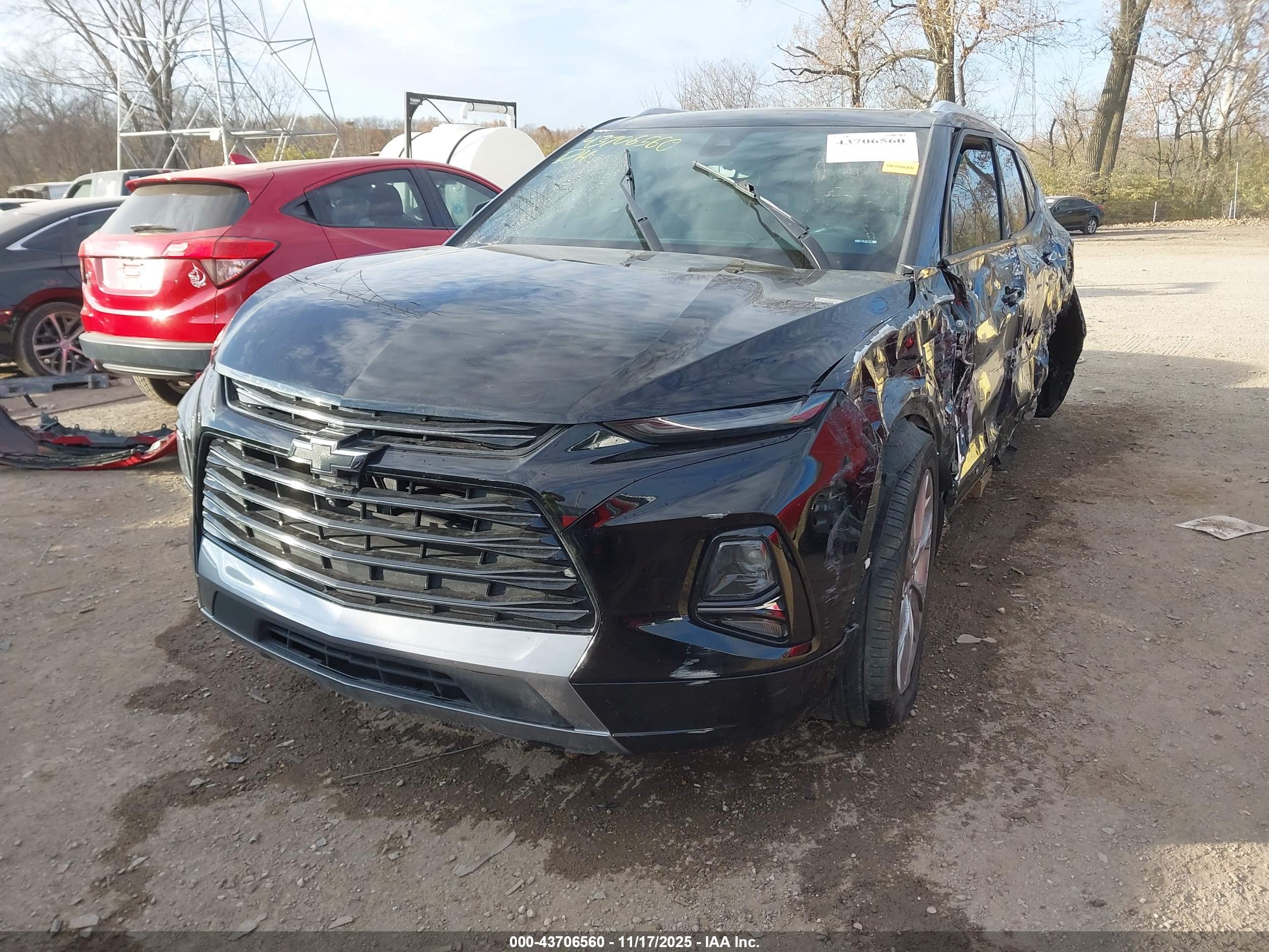CHEVROLET BLAZER image 2