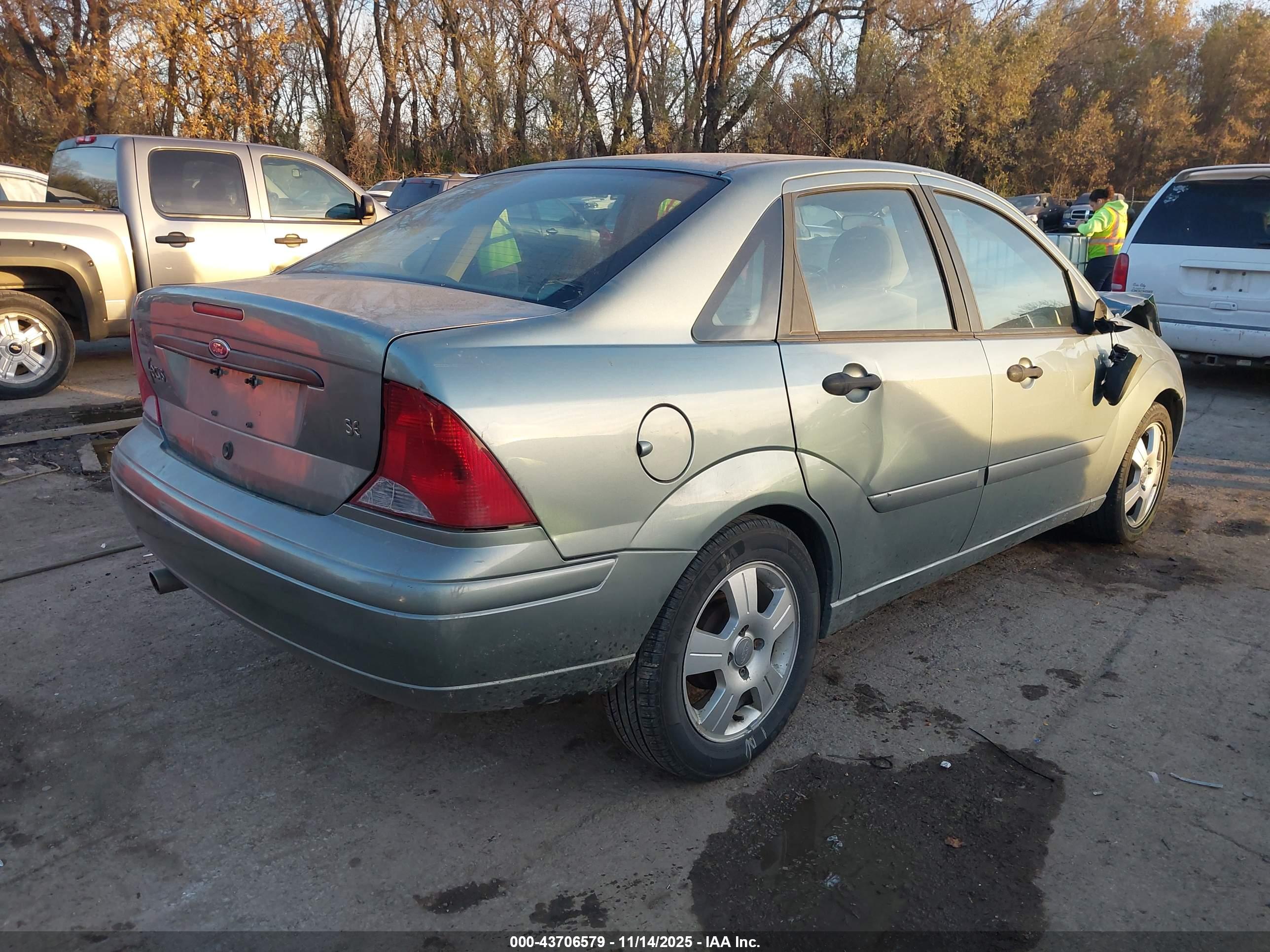 FORD FOCUS image 4
