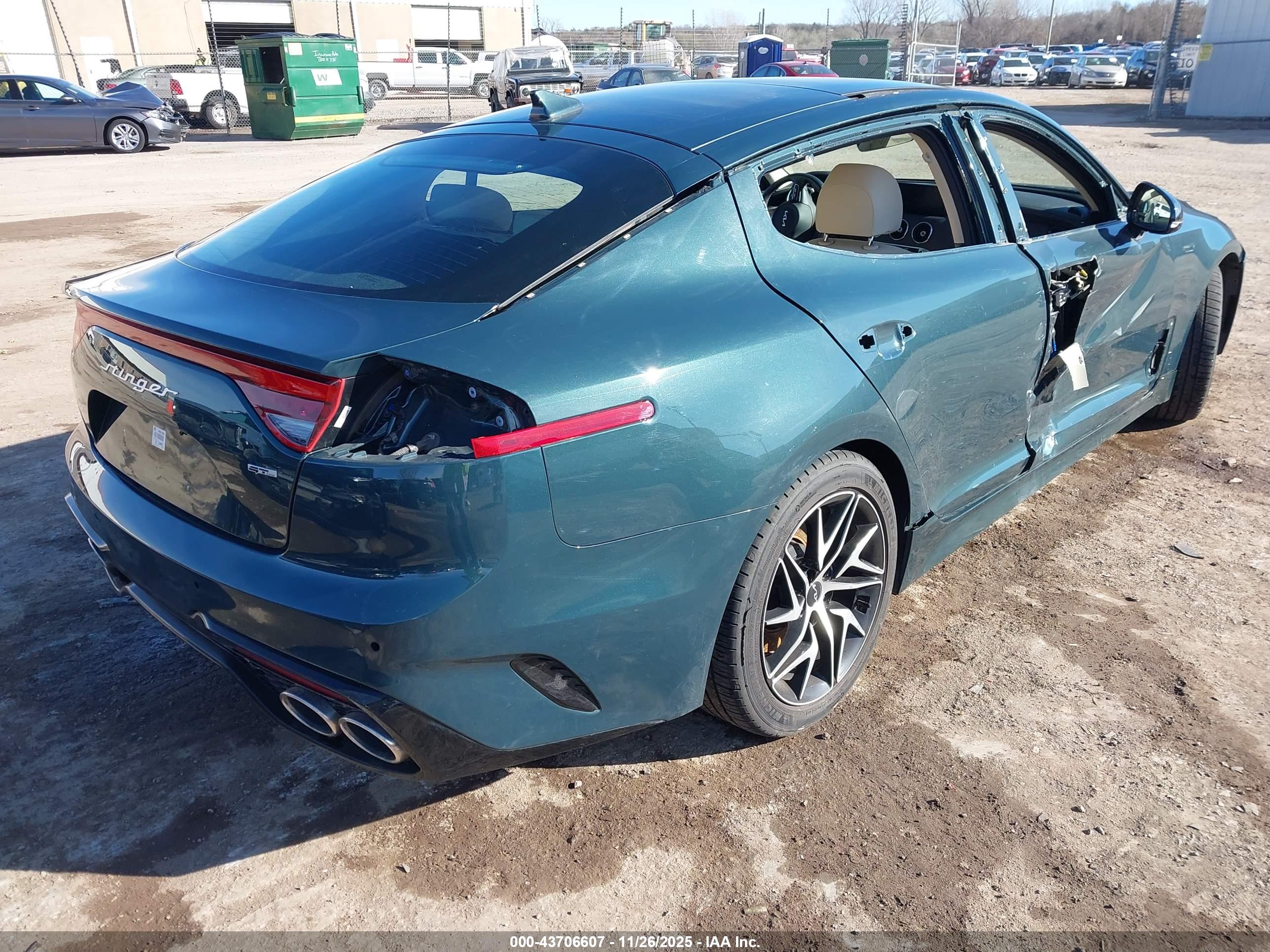 KIA STINGER image 4