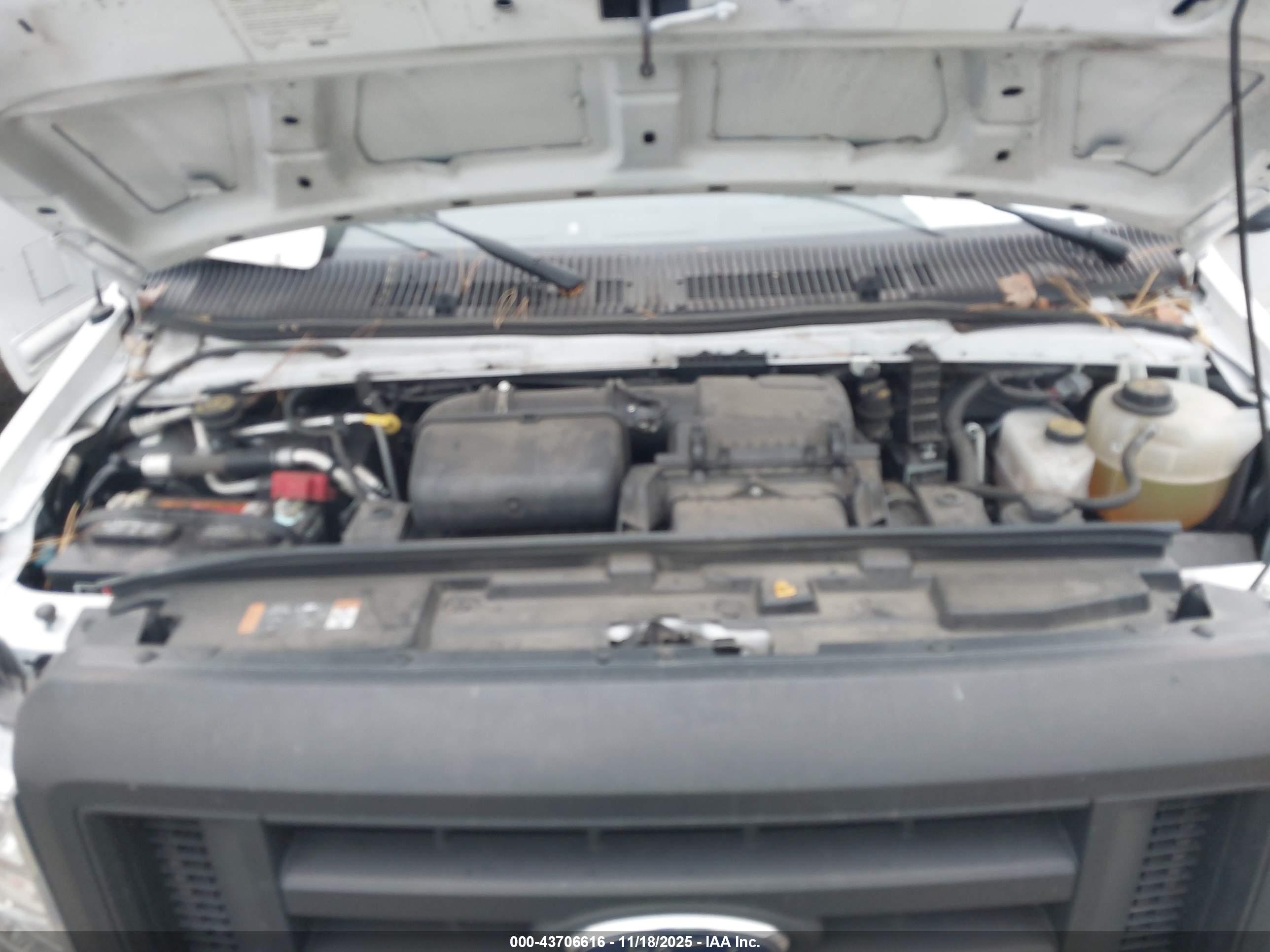 FORD E-350 image 10