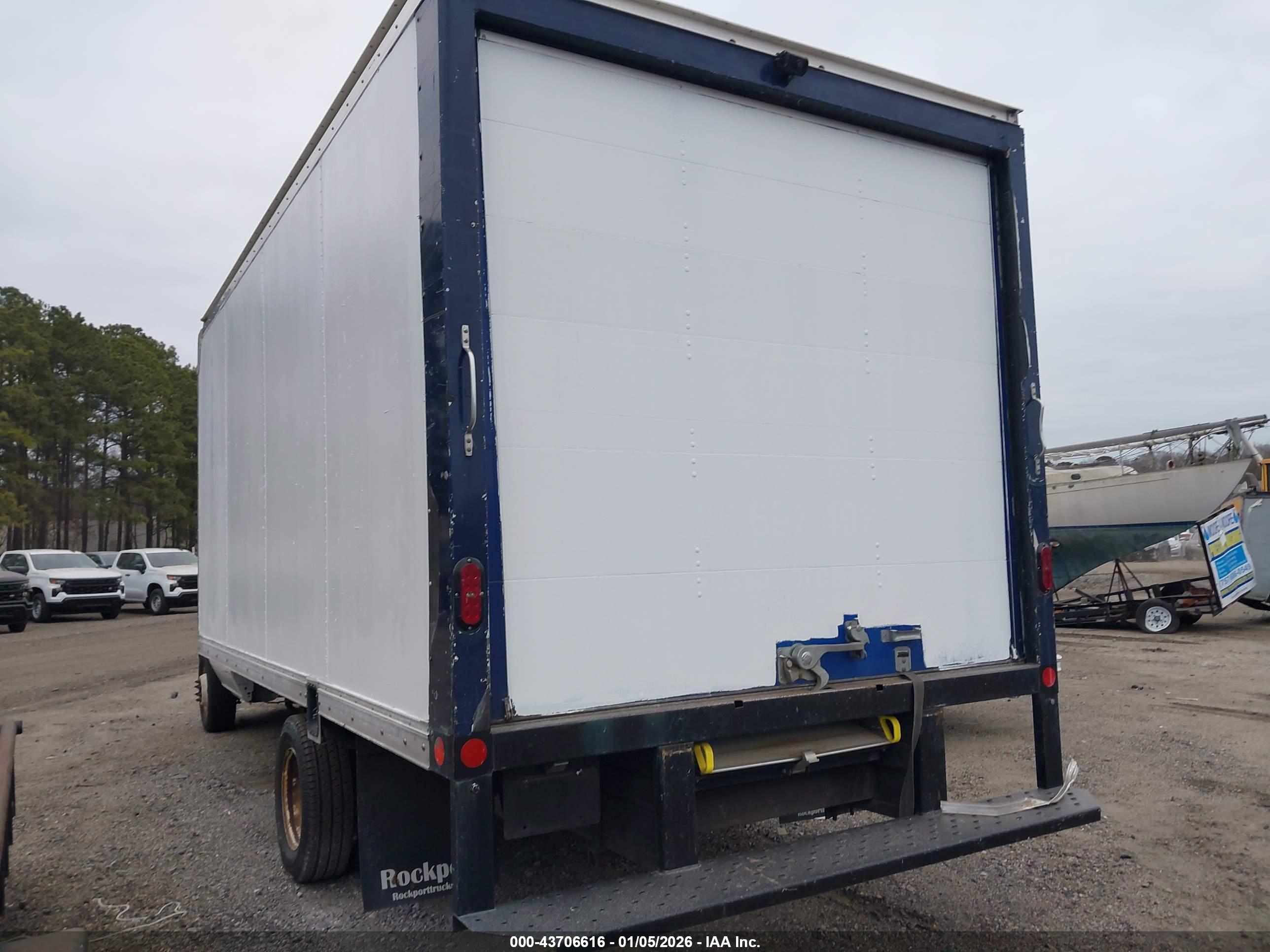 FORD E-350 image 3