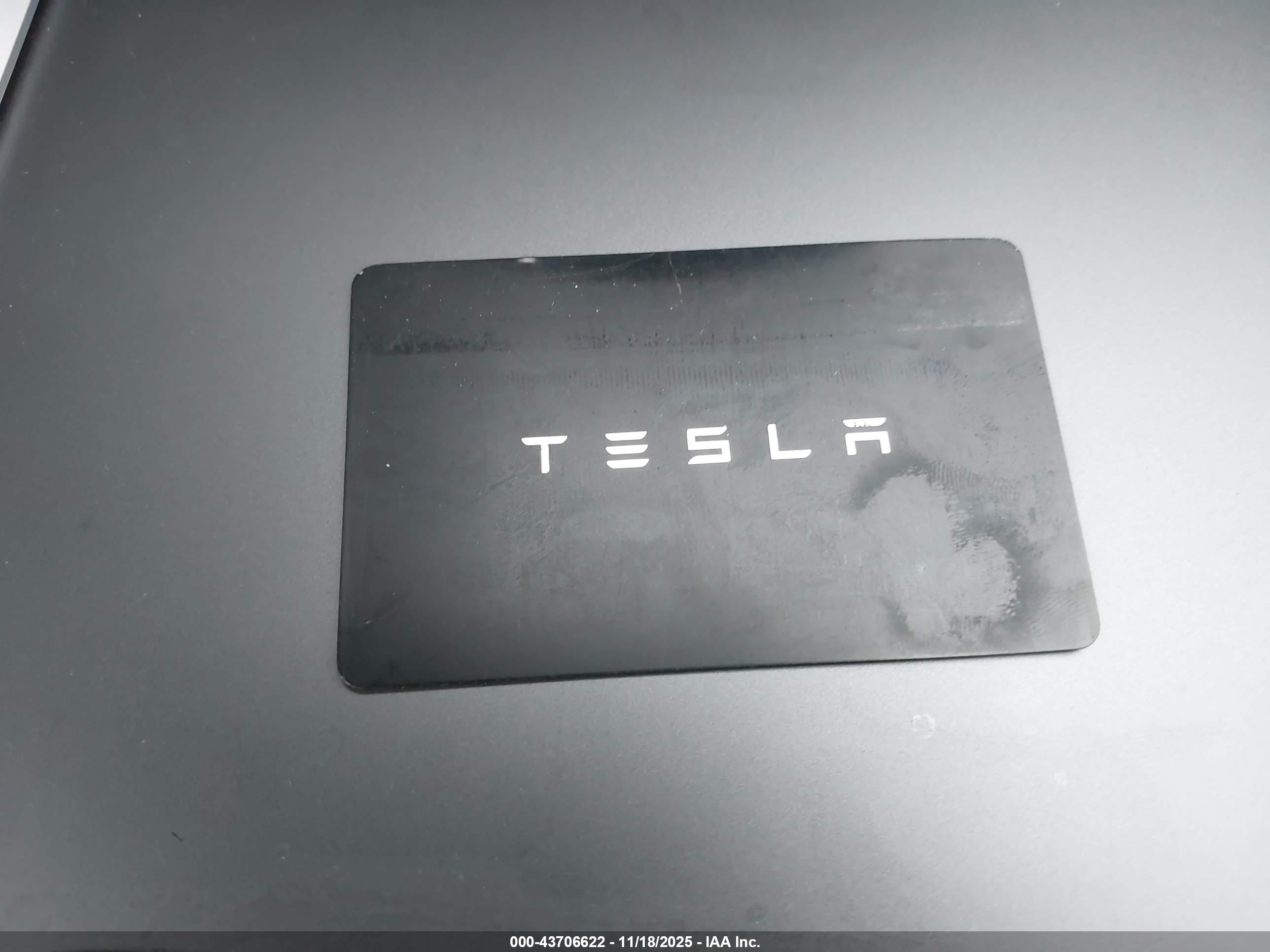 TESLA MODEL image 11