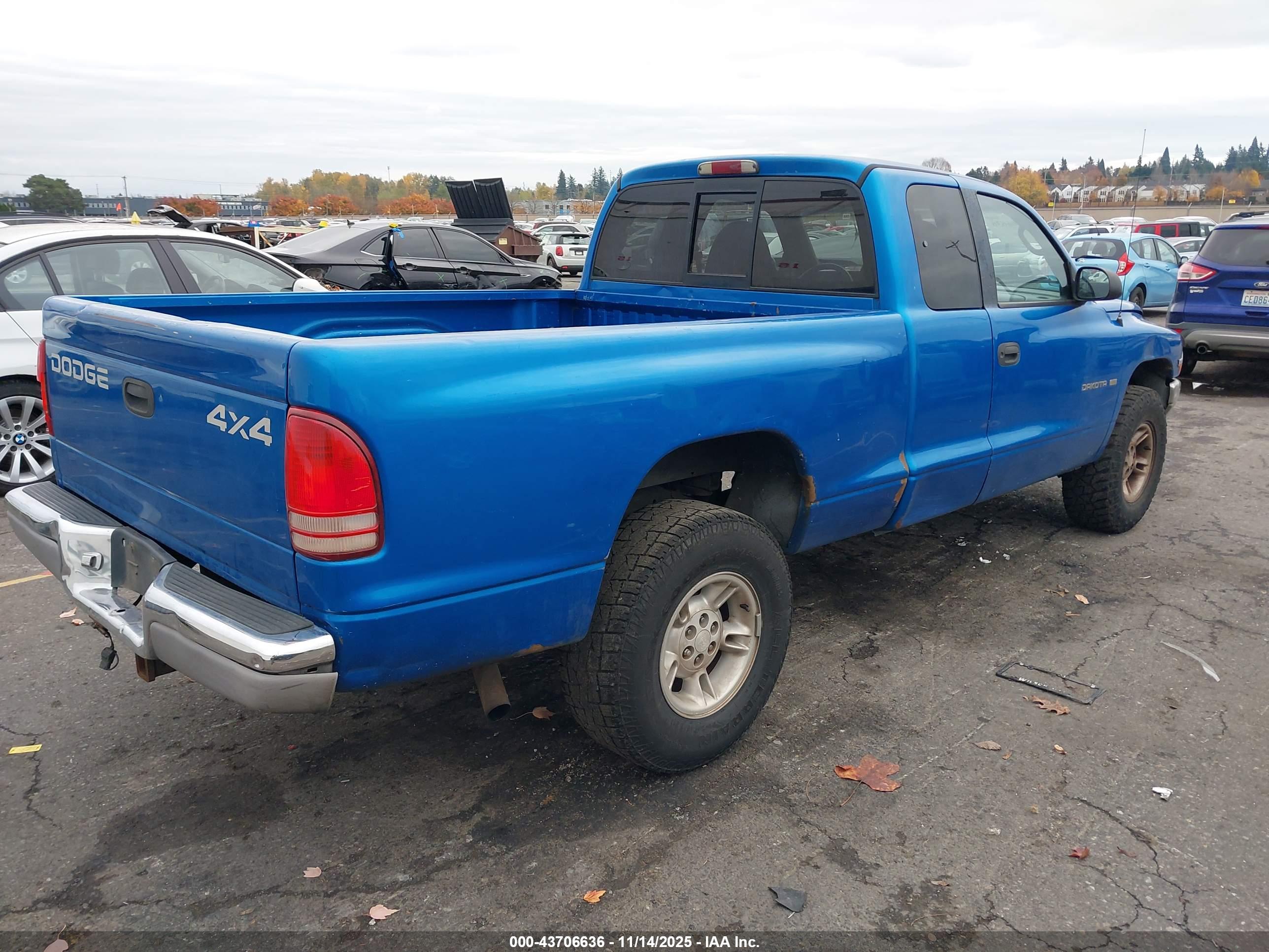DODGE DAKOTA image 4